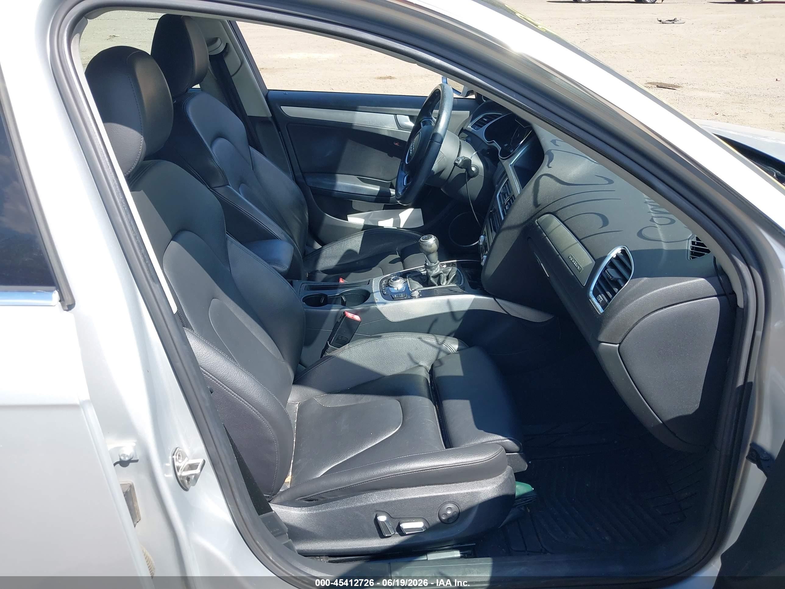 2014 Audi A4 2.0t Premium Silver vin: WAUHFAFL8EN019055