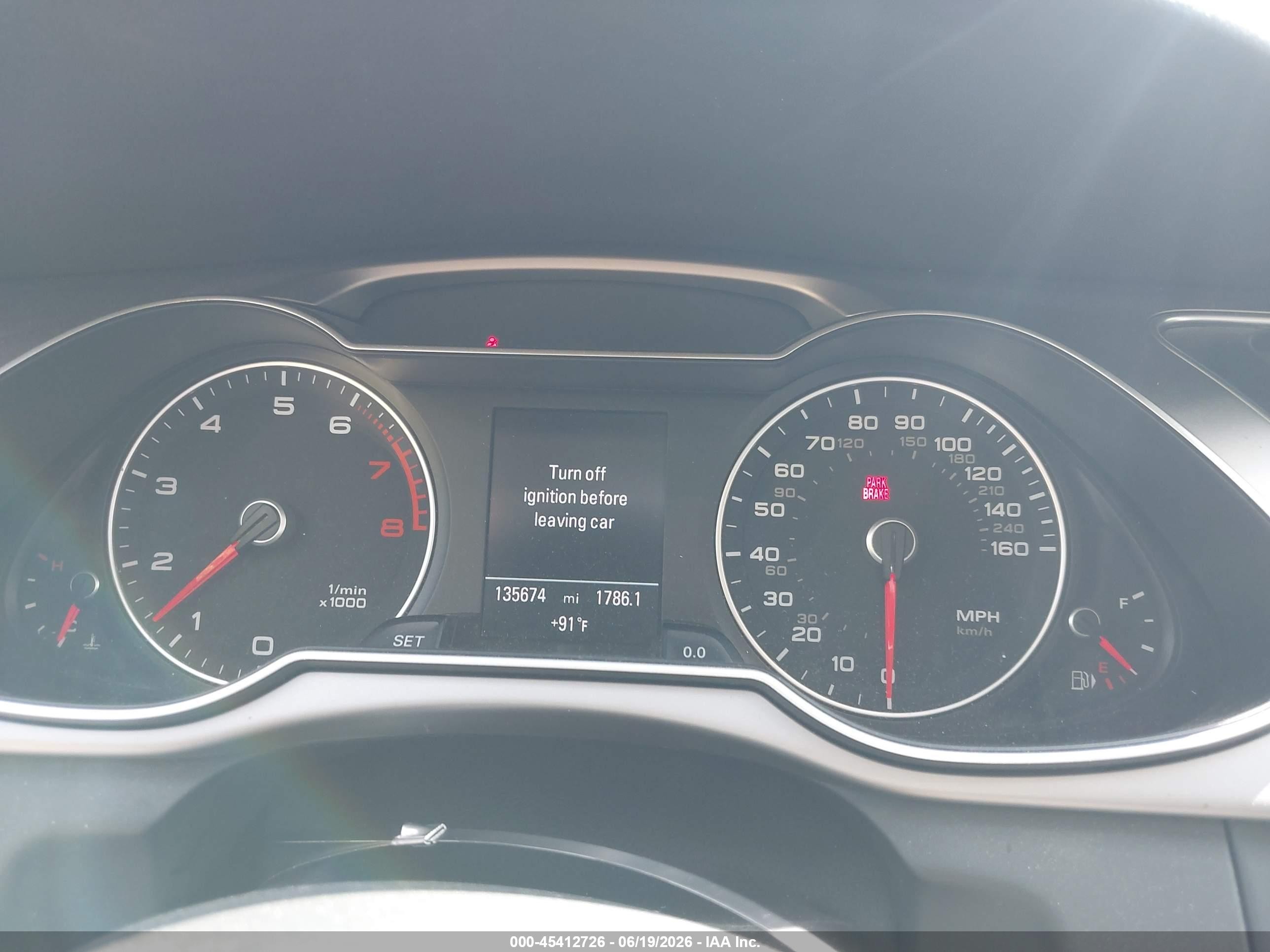 2014 Audi A4 2.0t Premium Silver vin: WAUHFAFL8EN019055