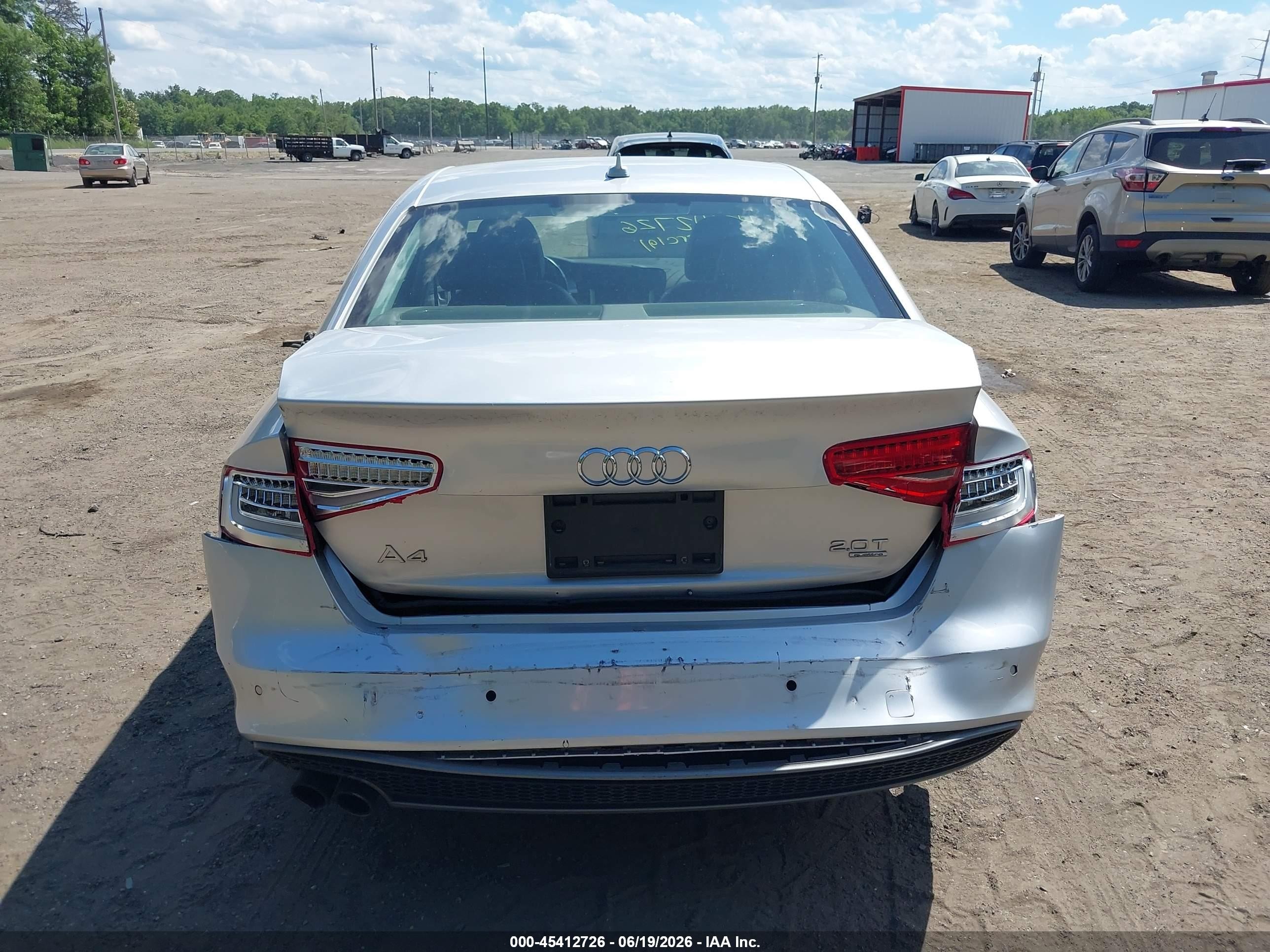 2014 Audi A4 2.0t Premium Silver vin: WAUHFAFL8EN019055
