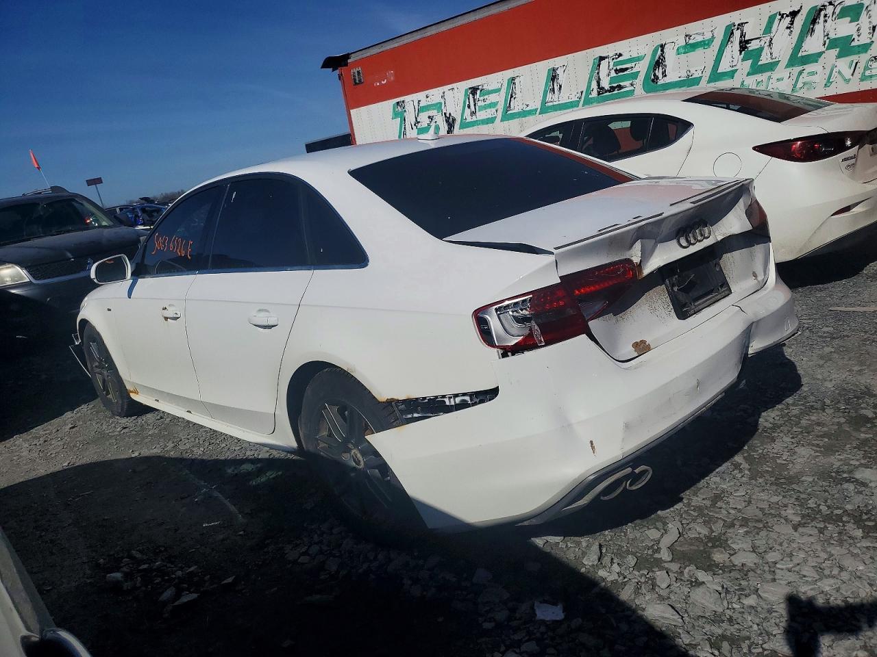 2013 Audi A4 Premium White vin: WAUHFCFL7DA182443