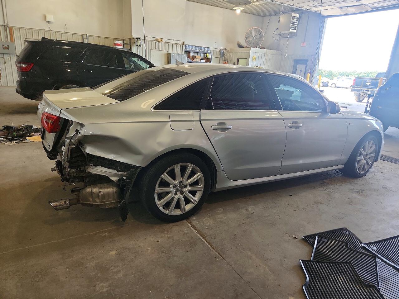 2012 Audi A6 Prestige Silver vin: WAUHGAFC1CN146885
