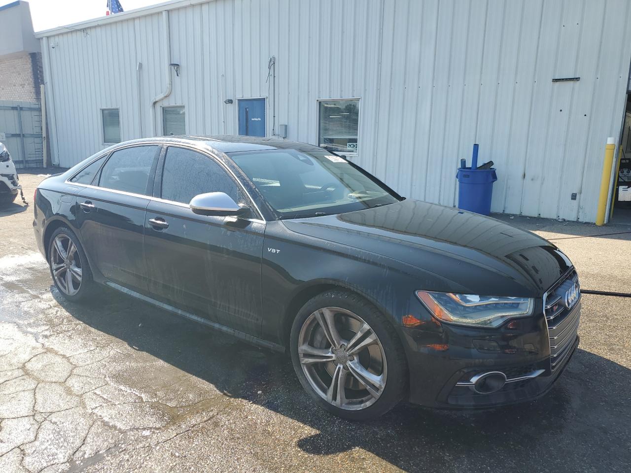 2013 Audi S6 Black vin: WAUJ2AFC1DN037375 Damage: Right Front Door, Dent(S) W/ Paint Dmg, 1 To 2 Inches