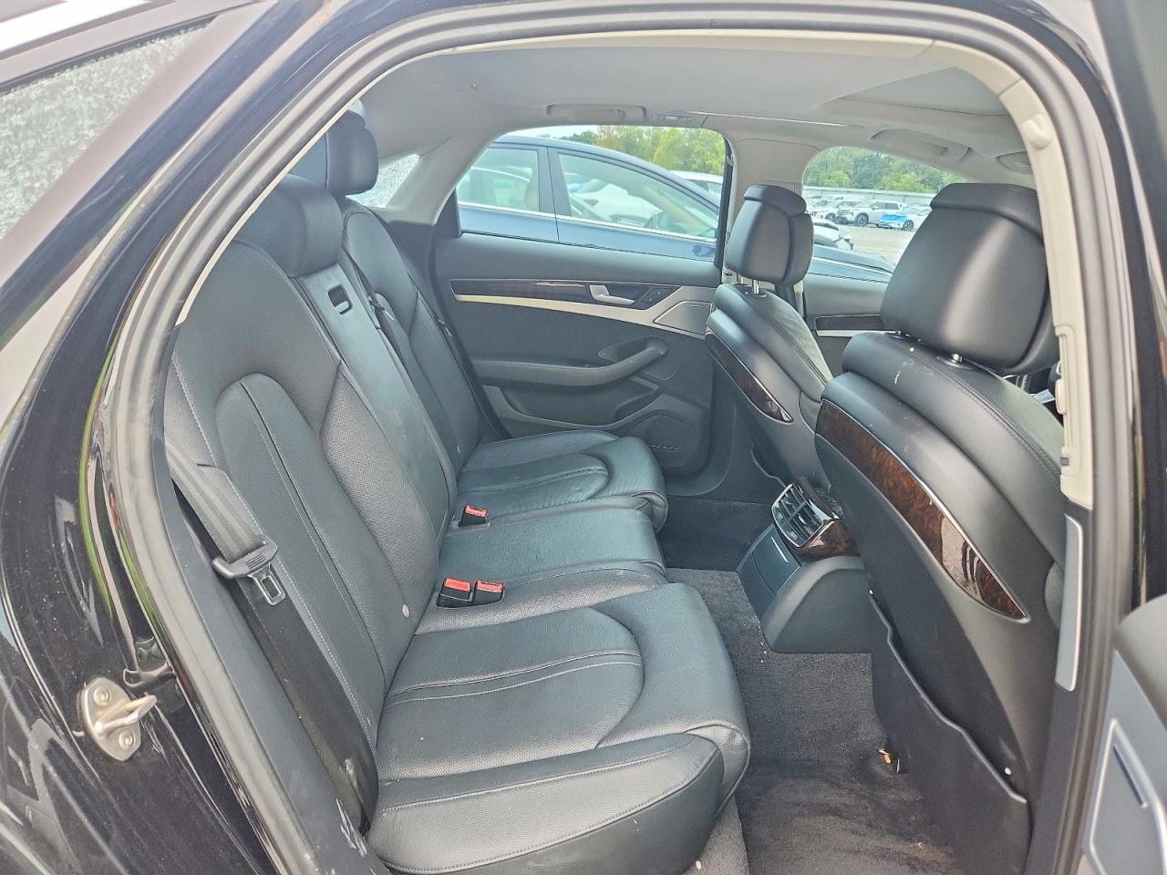 2015 Audi A8 Quattro Black vin: WAUJ2AFD5FN025452