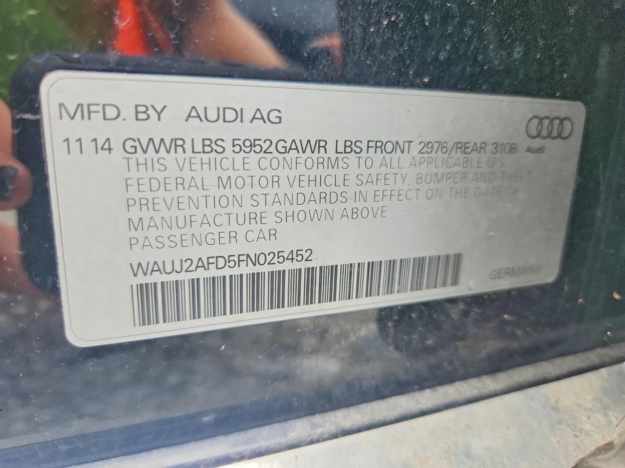 2015 Audi A8 Quattro Black vin: WAUJ2AFD5FN025452