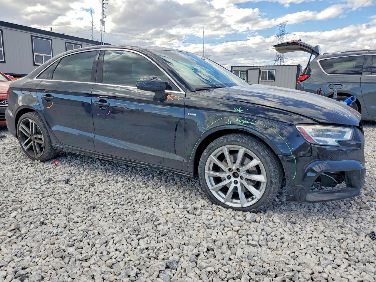 2018 Audi A3 Premium Plus Черный vin: WAUJ8GFFXJ1019309