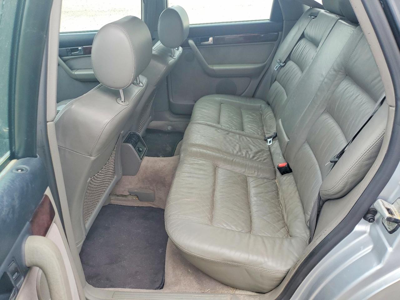 1996 Audi A6 2.8 Quattro Silver vin: WAUJA84A0TN073070