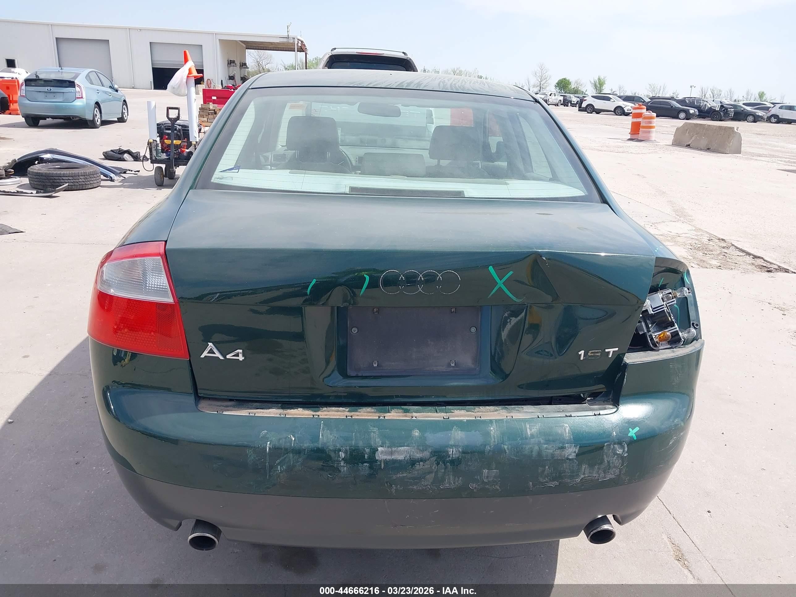 2002 Audi A4 1.8t Зеленый vin: WAUJC68E22A265415