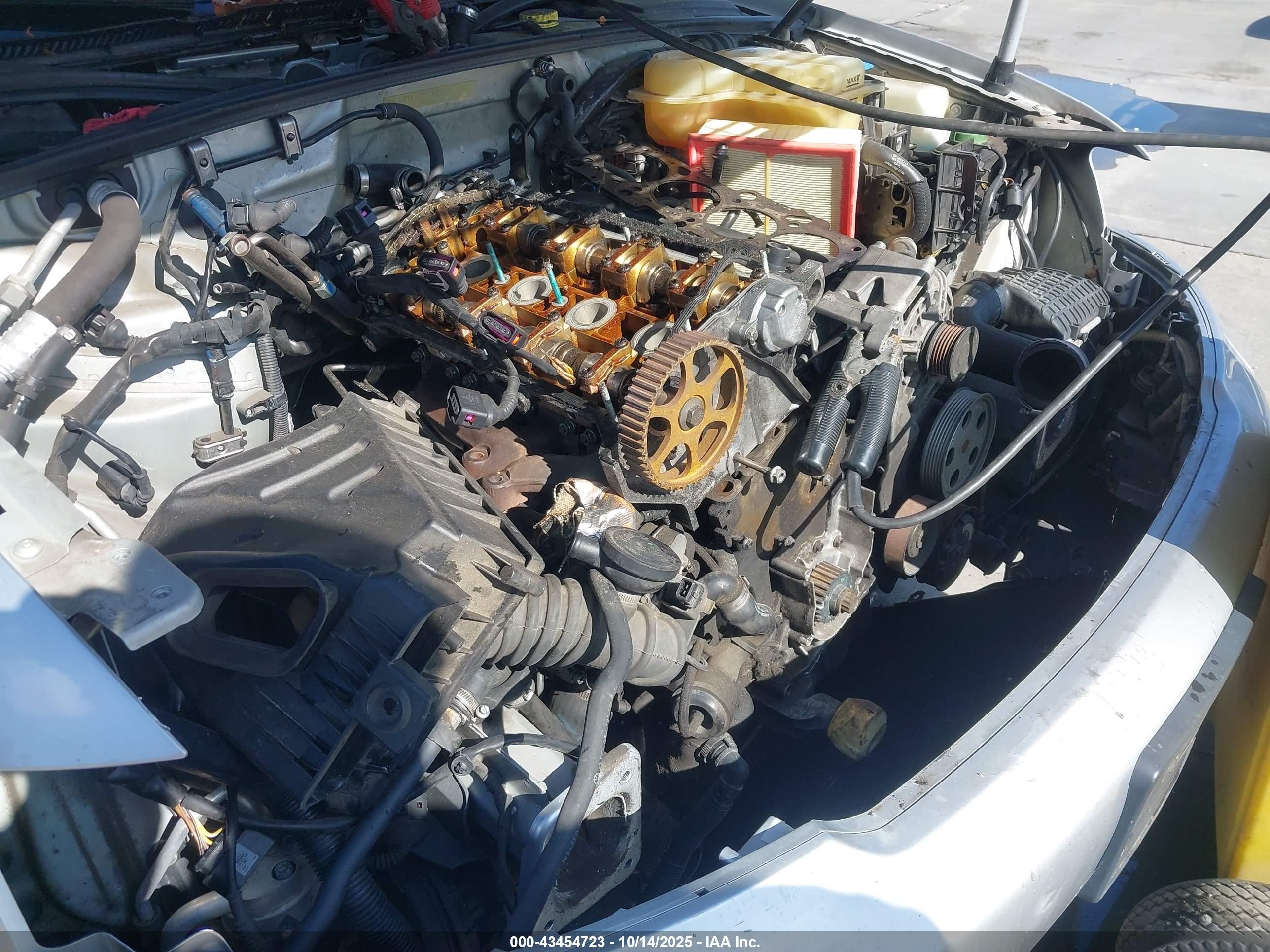 2002 Audi A4 1.8t Серебряный vin: WAUJC68E72A175810