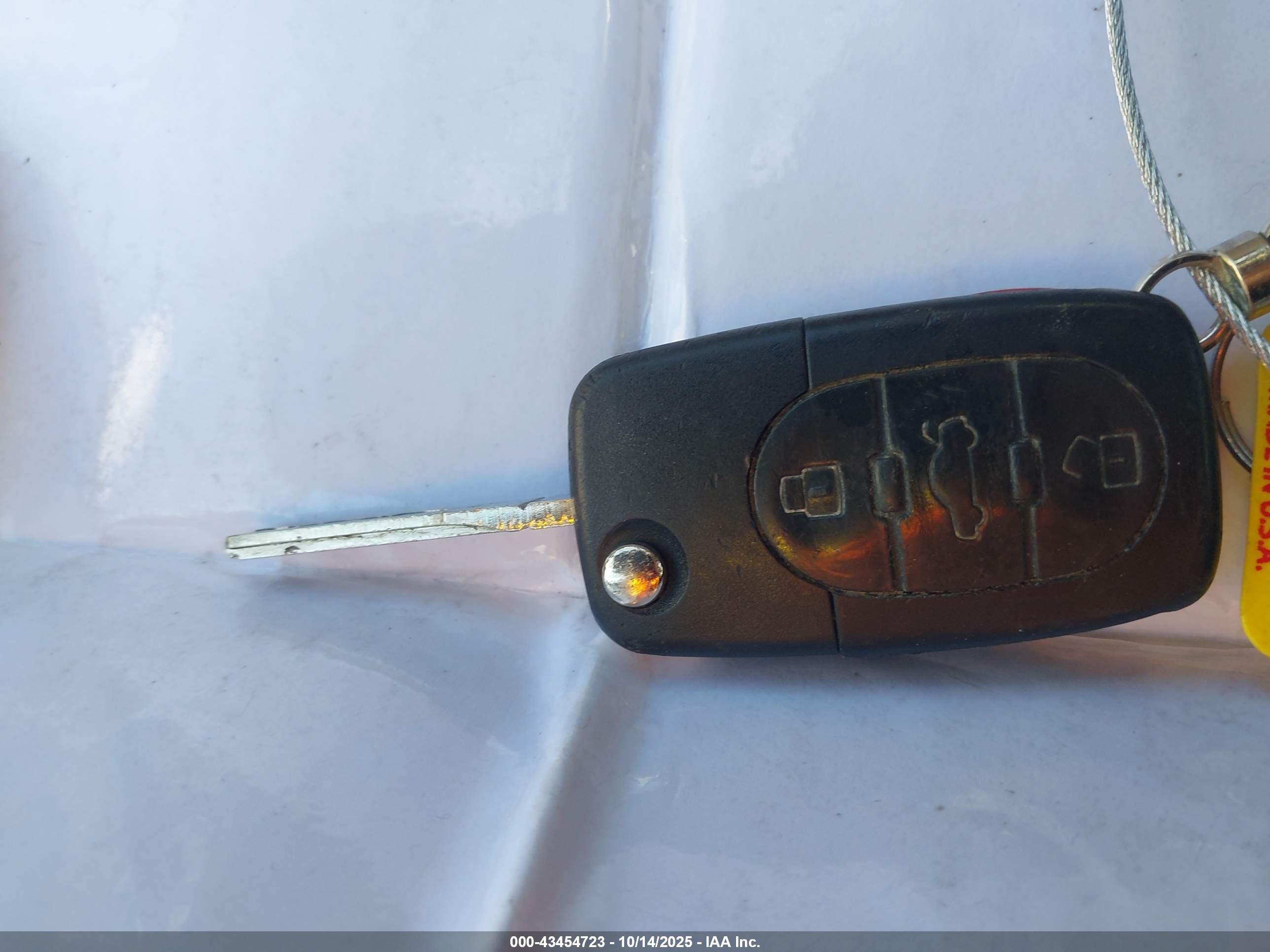 2002 Audi A4 1.8t Серебряный vin: WAUJC68E72A175810