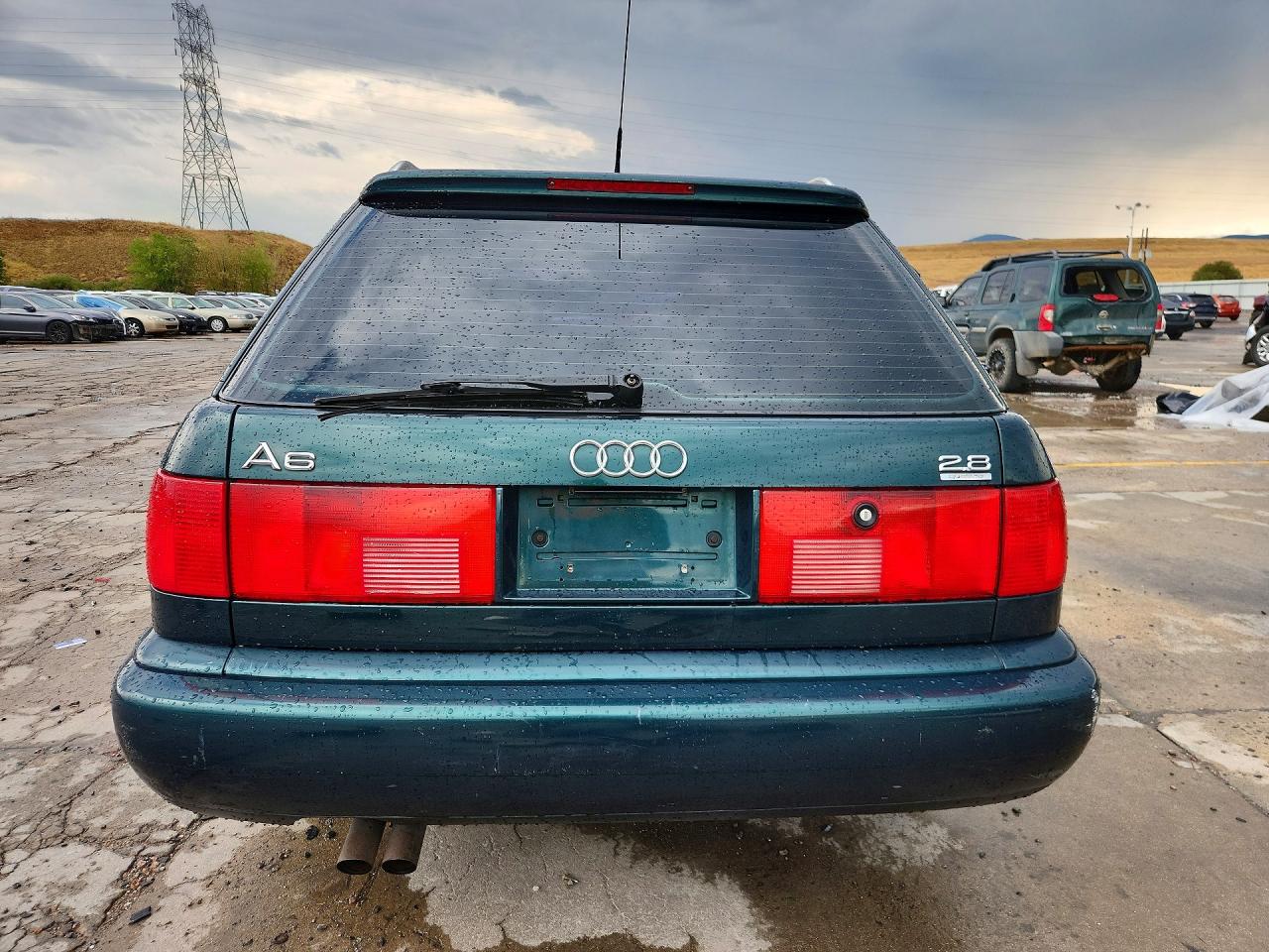1997 Audi A6 Quattro Wagon Green vin: WAUJC84A0VN011858