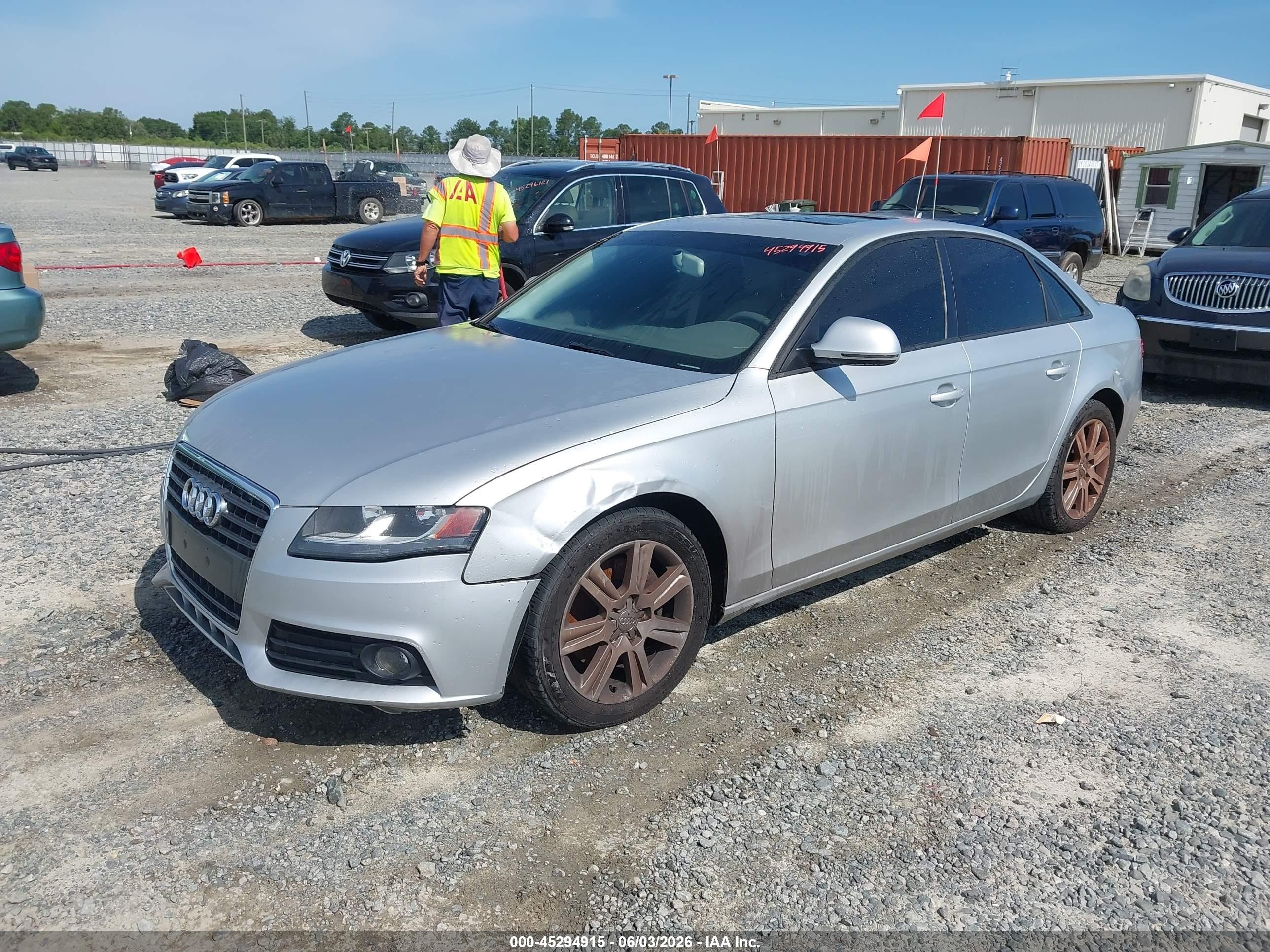 2009 Audi A4 2.0t Premium Silver vin: WAUJF78K49N060362