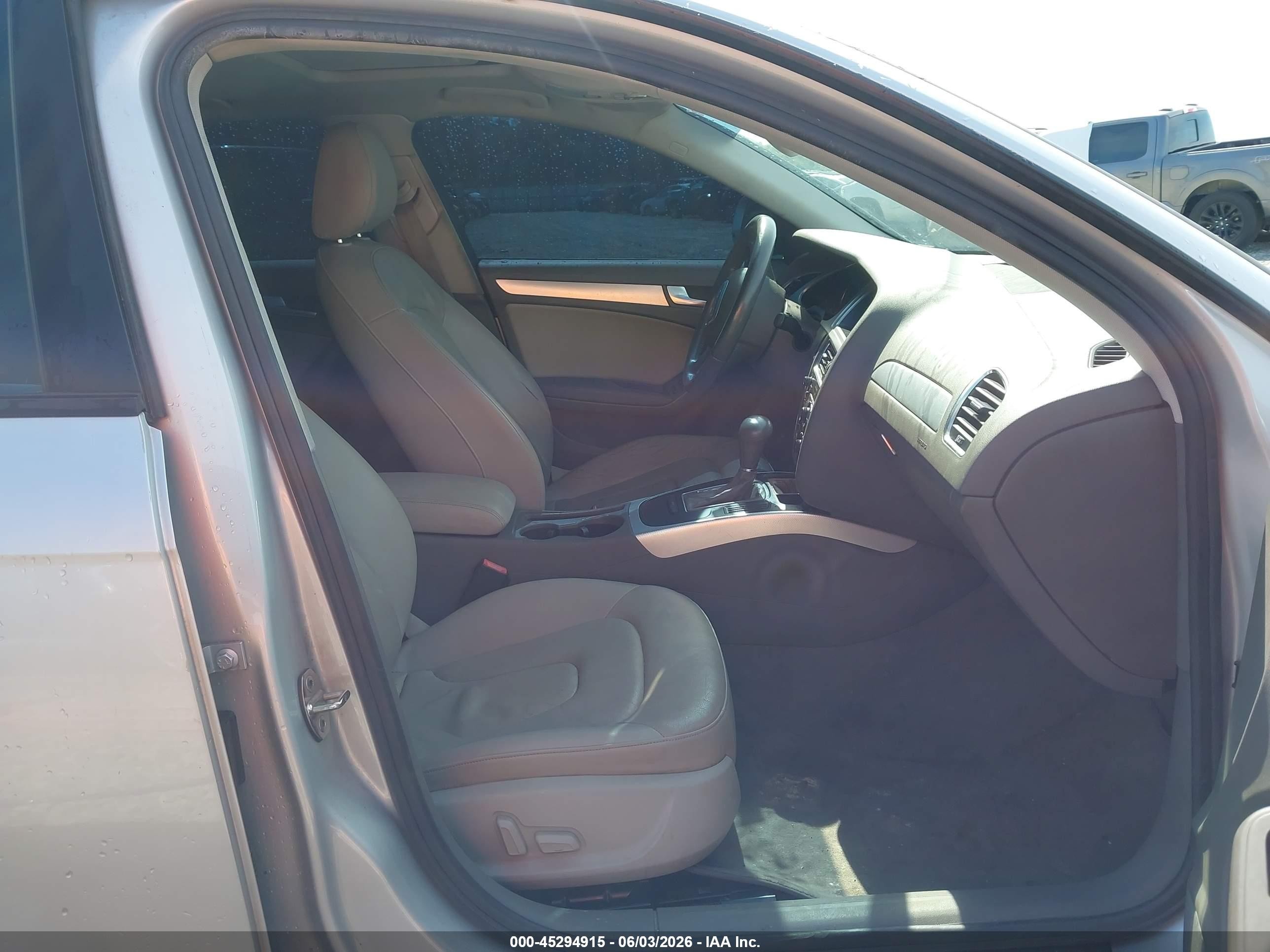 2009 Audi A4 2.0t Premium Silver vin: WAUJF78K49N060362