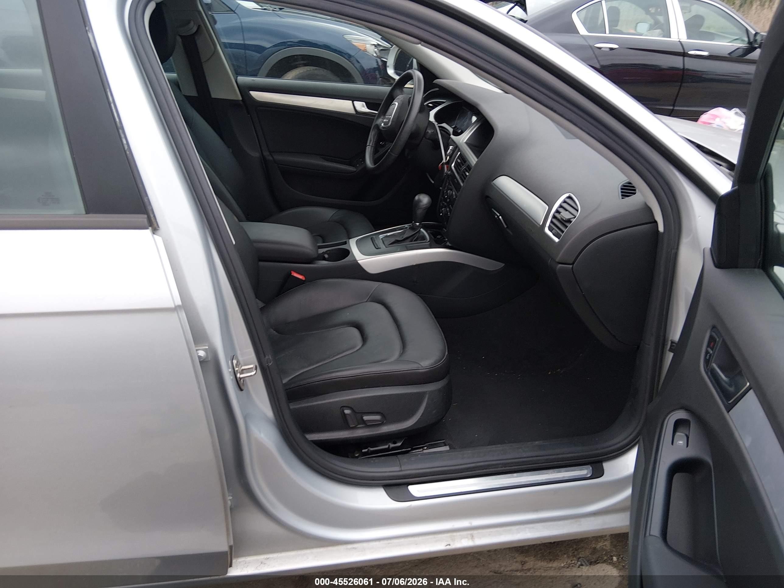 2009 Audi A4 2.0t Premium Silver vin: WAUJF78K89N046951