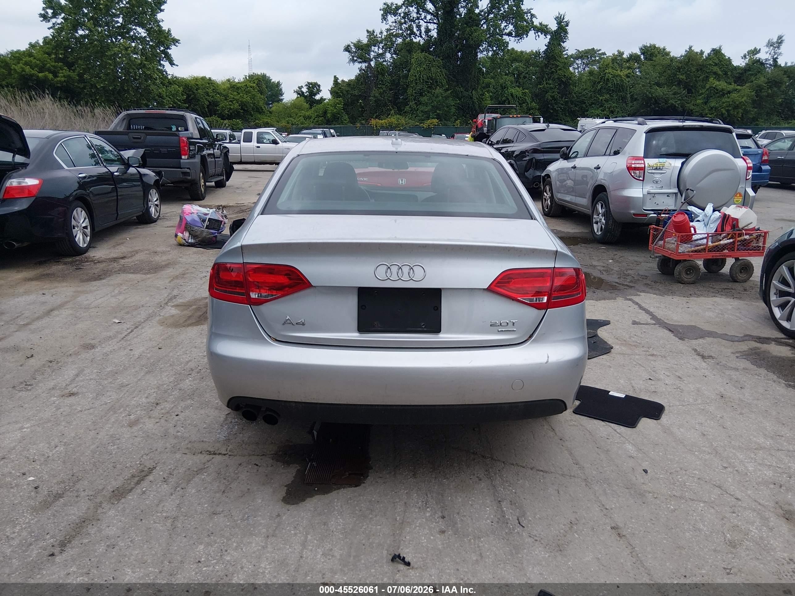 2009 Audi A4 2.0t Premium Silver vin: WAUJF78K89N046951