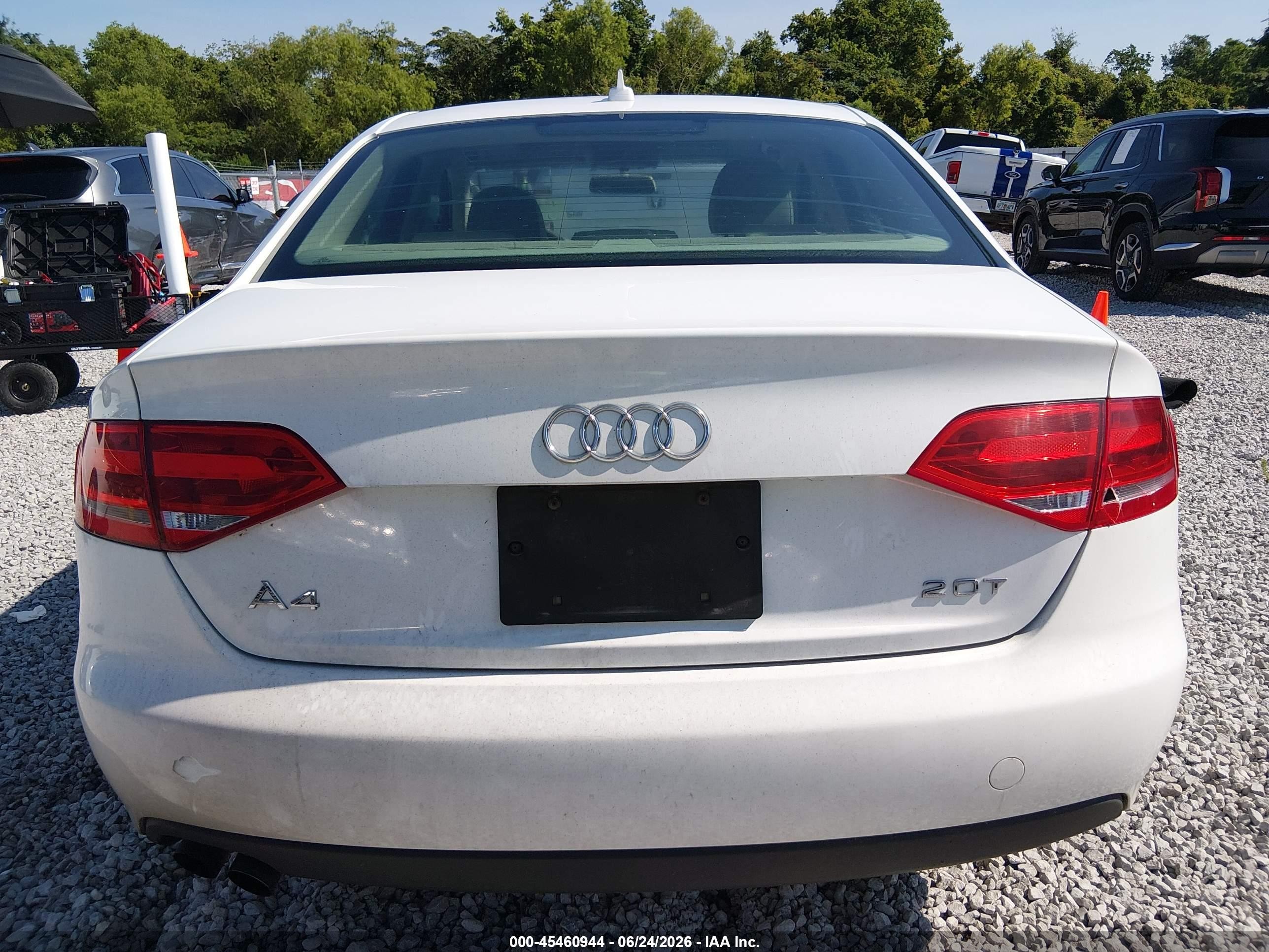 2009 Audi A4 2.0t Premium White vin: WAUJF78K89N065497