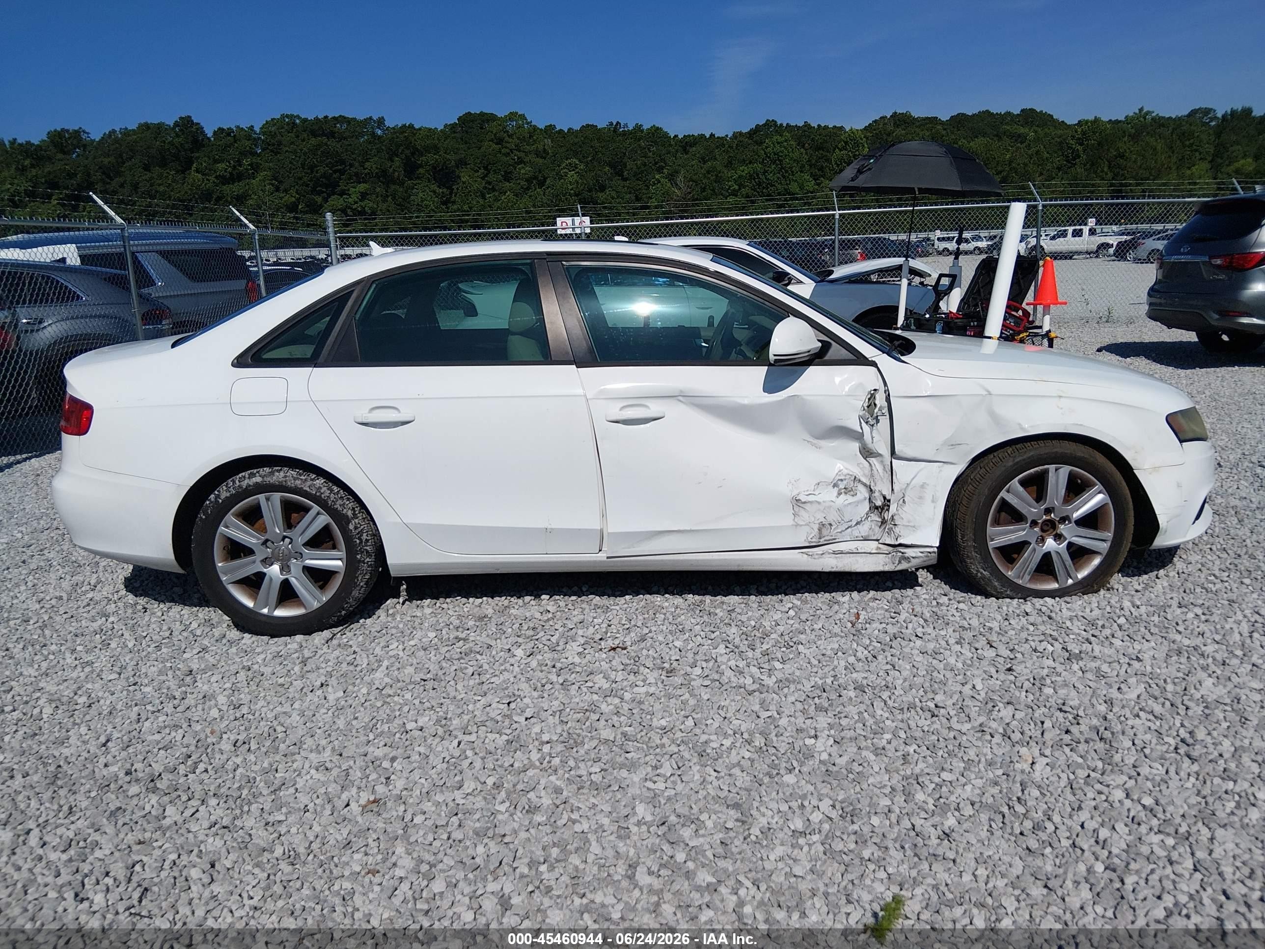 2009 Audi A4 2.0t Premium White vin: WAUJF78K89N065497