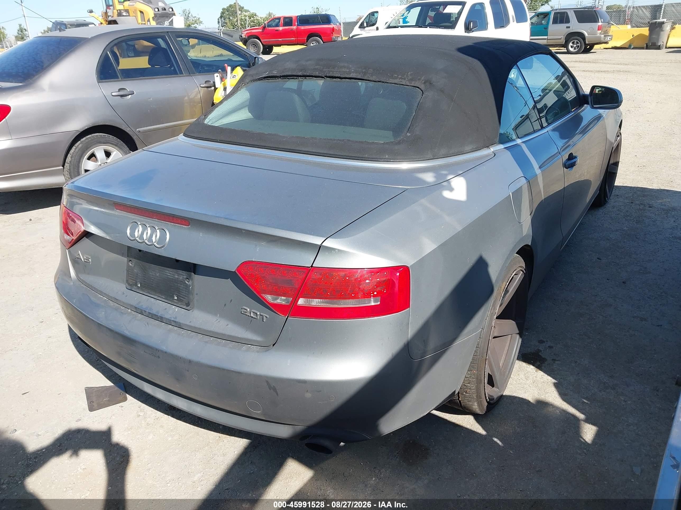 2010 Audi A5 2.0t Premium Gray vin: WAUJFAFH1AN014061