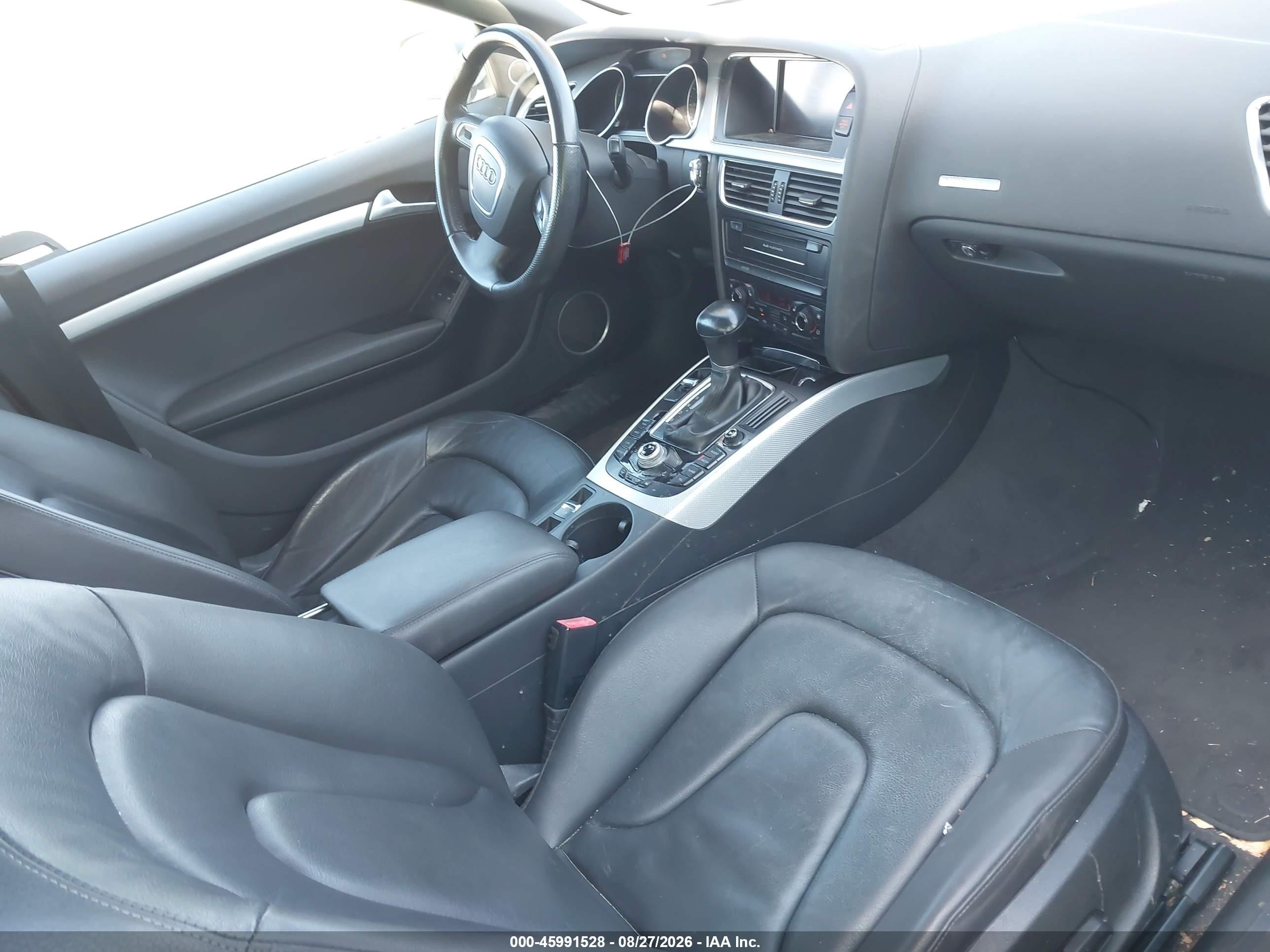 2010 Audi A5 2.0t Premium Gray vin: WAUJFAFH1AN014061