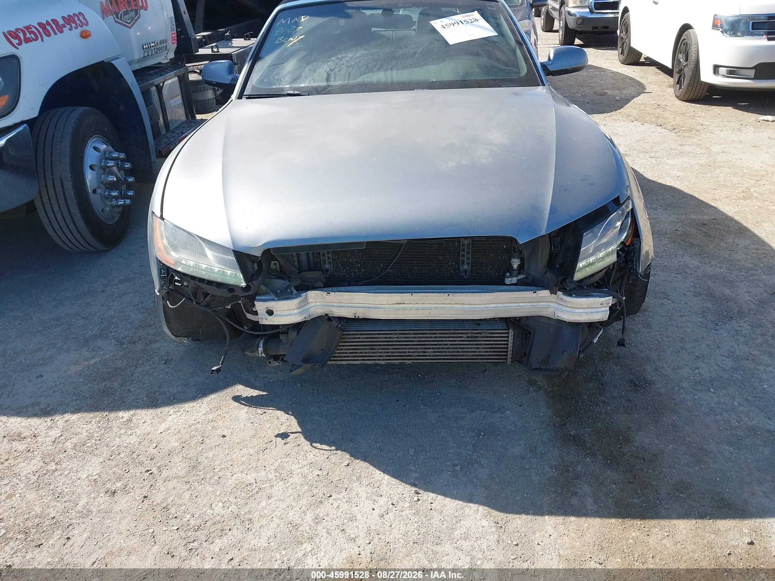 2010 Audi A5 2.0t Premium Gray vin: WAUJFAFH1AN014061