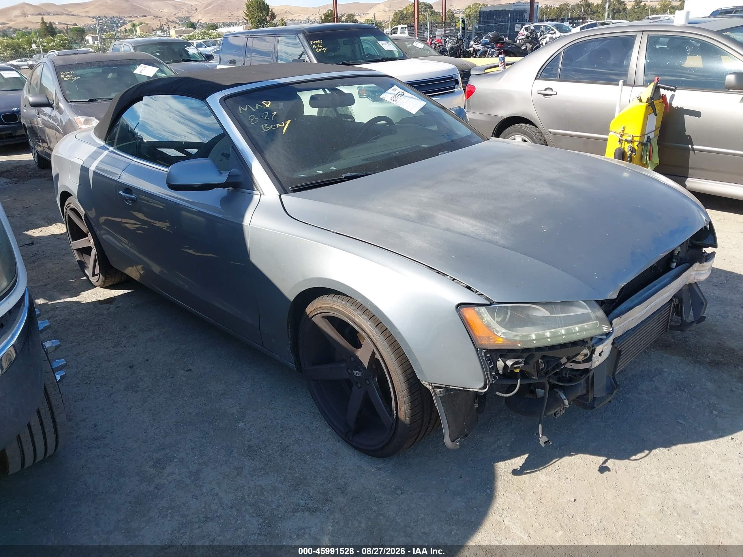 2010 Audi A5 2.0t Premium Gray vin: WAUJFAFH1AN014061