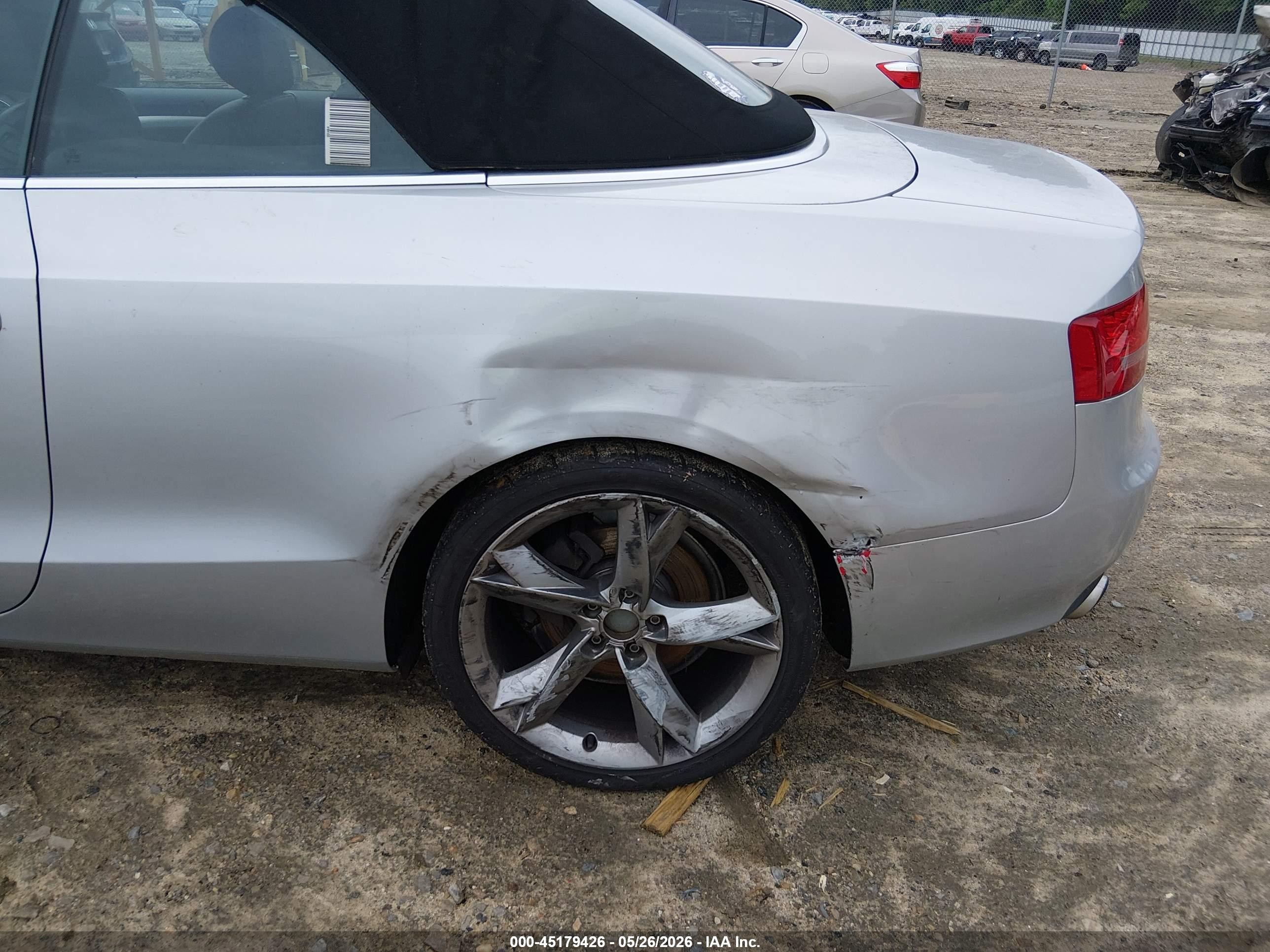 2012 Audi A5 2.0t Premium Silver vin: WAUJFAFH2CN005338