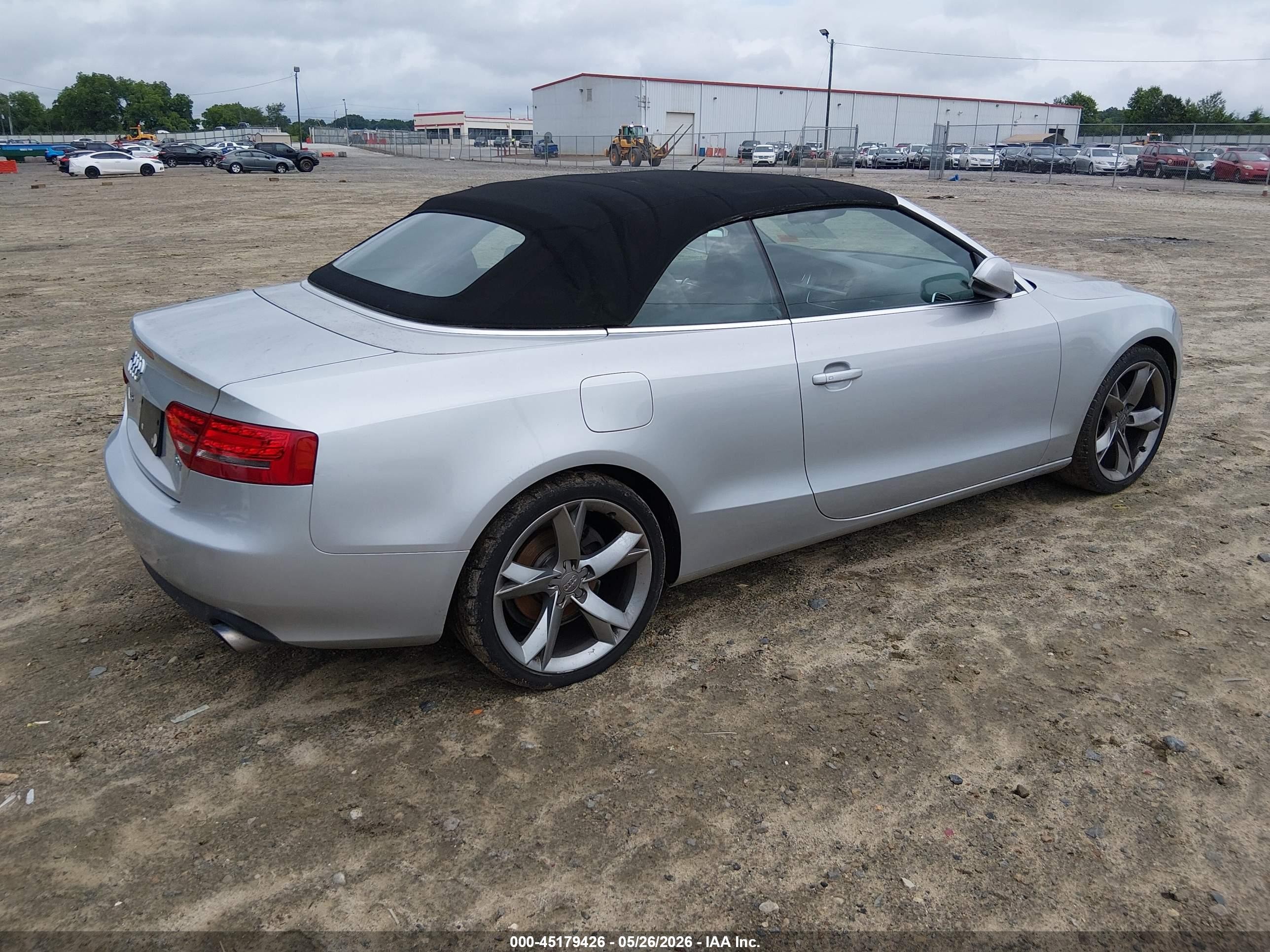 2012 Audi A5 2.0t Premium Silver vin: WAUJFAFH2CN005338
