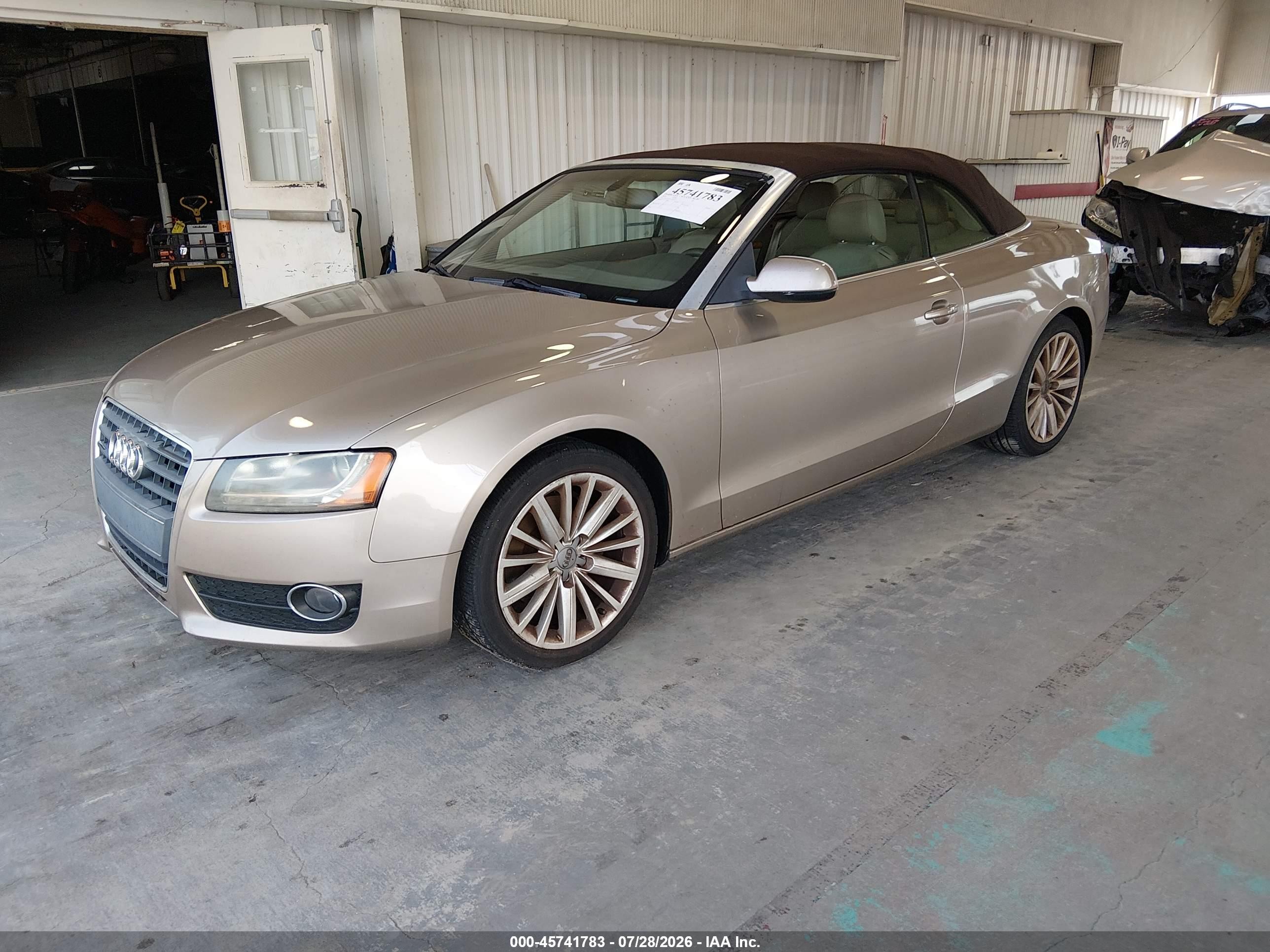 2010 Audi A5 2.0t Premium Gold vin: WAUJFAFH3AN010979