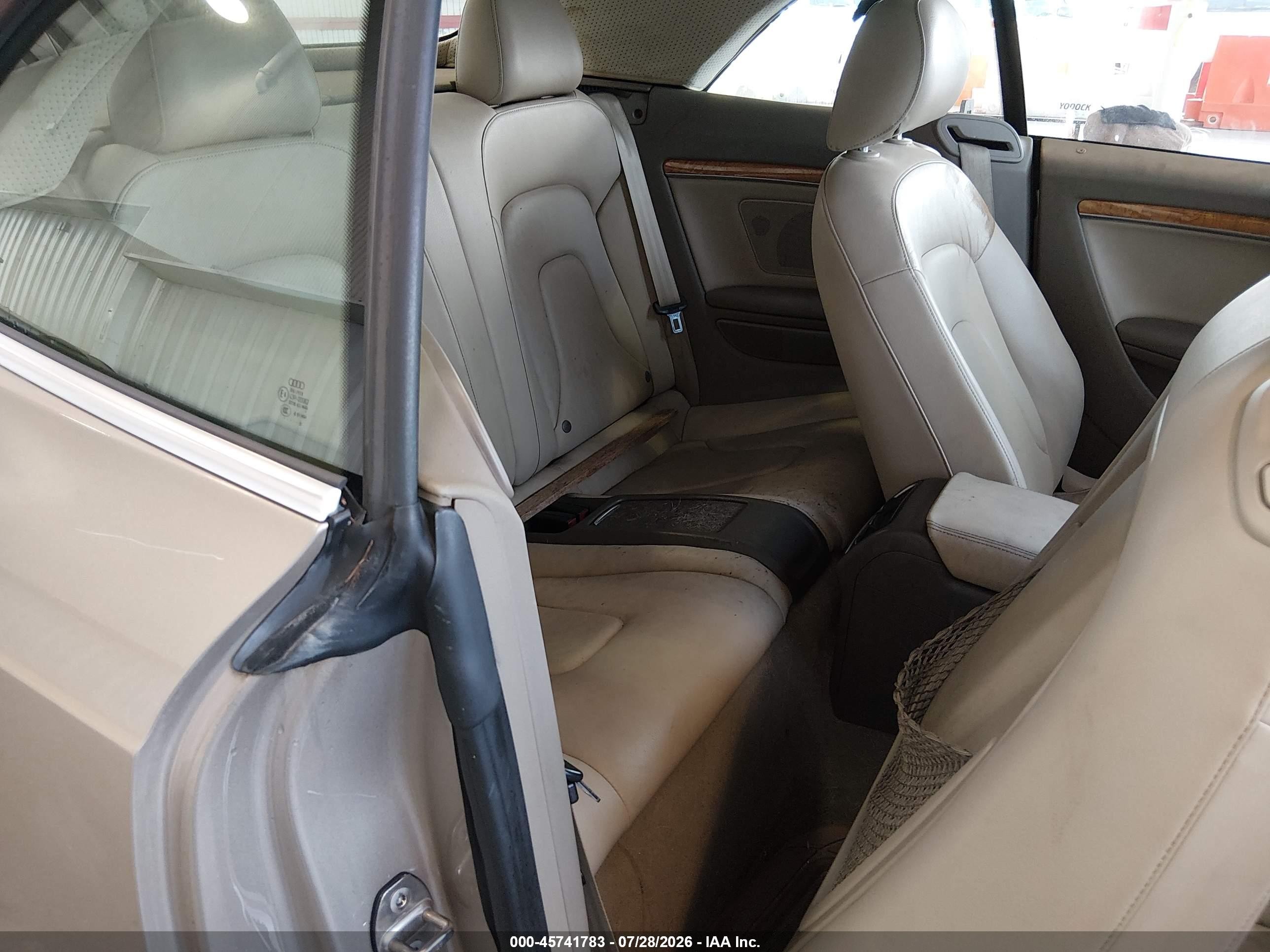 2010 Audi A5 2.0t Premium Gold vin: WAUJFAFH3AN010979