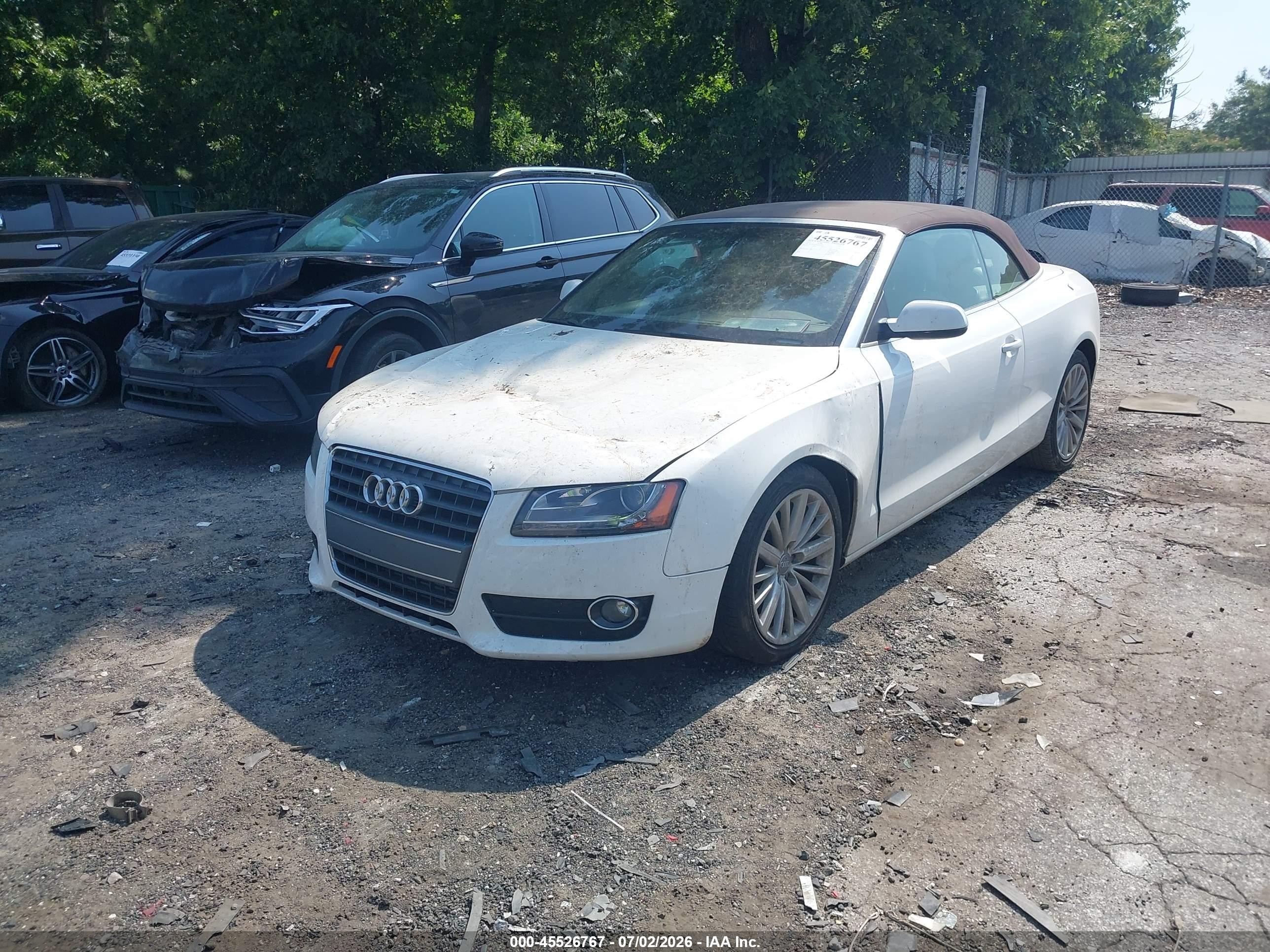 2010 Audi A5 2.0t Premium White vin: WAUJFAFH4AN024549