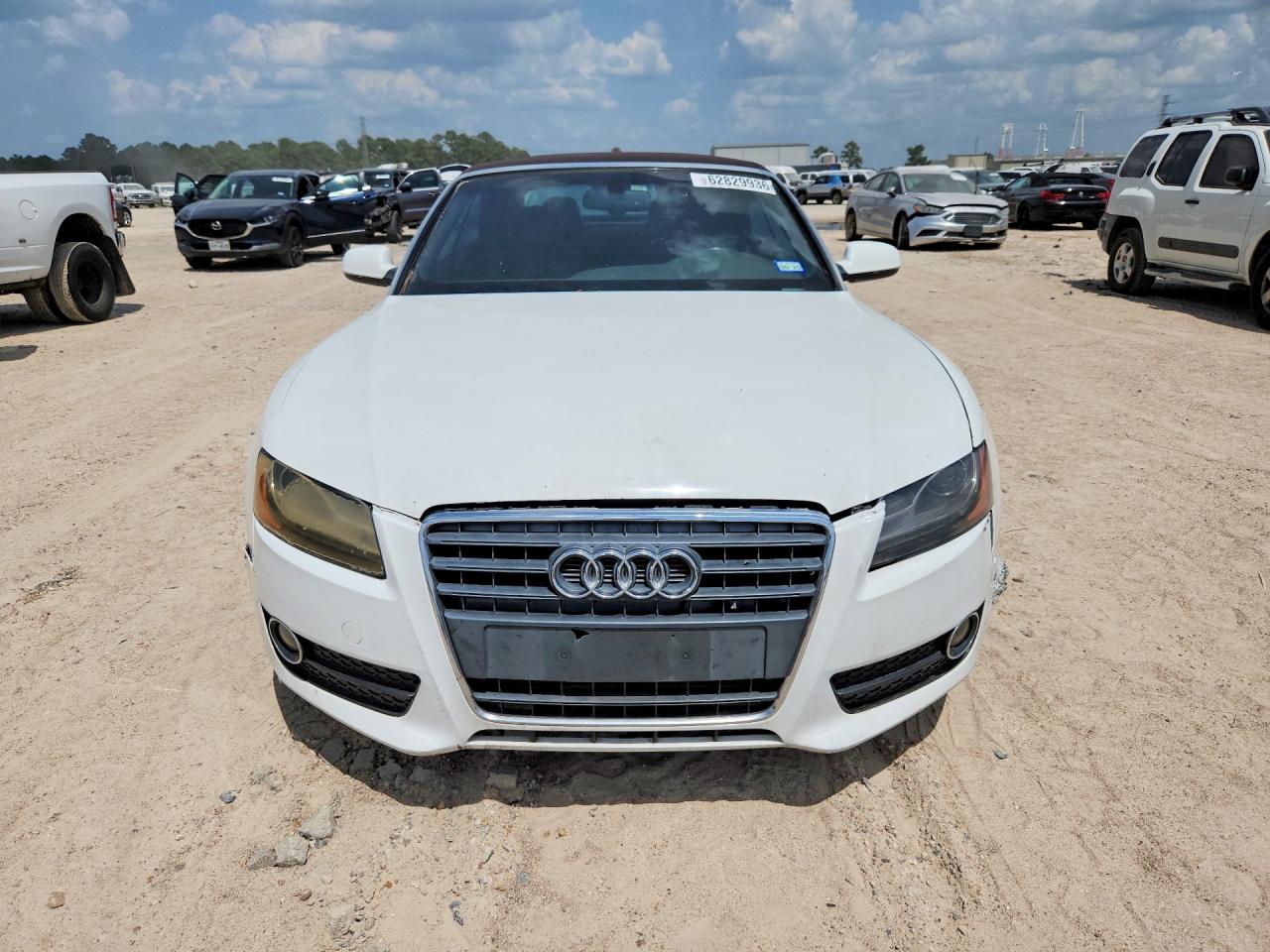 2010 Audi A5 Premium Plus White vin: WAUJFAFH5AN008361