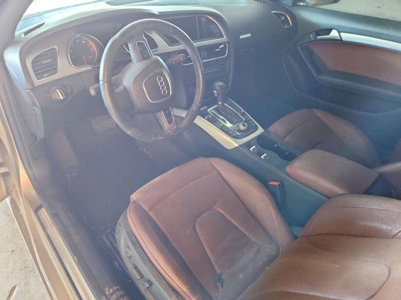 2010 Audi A5 Premium Plus Tan vin: WAUJFAFH5AN013091