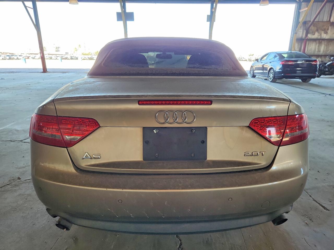 2010 Audi A5 Premium Plus Tan vin: WAUJFAFH5AN013091
