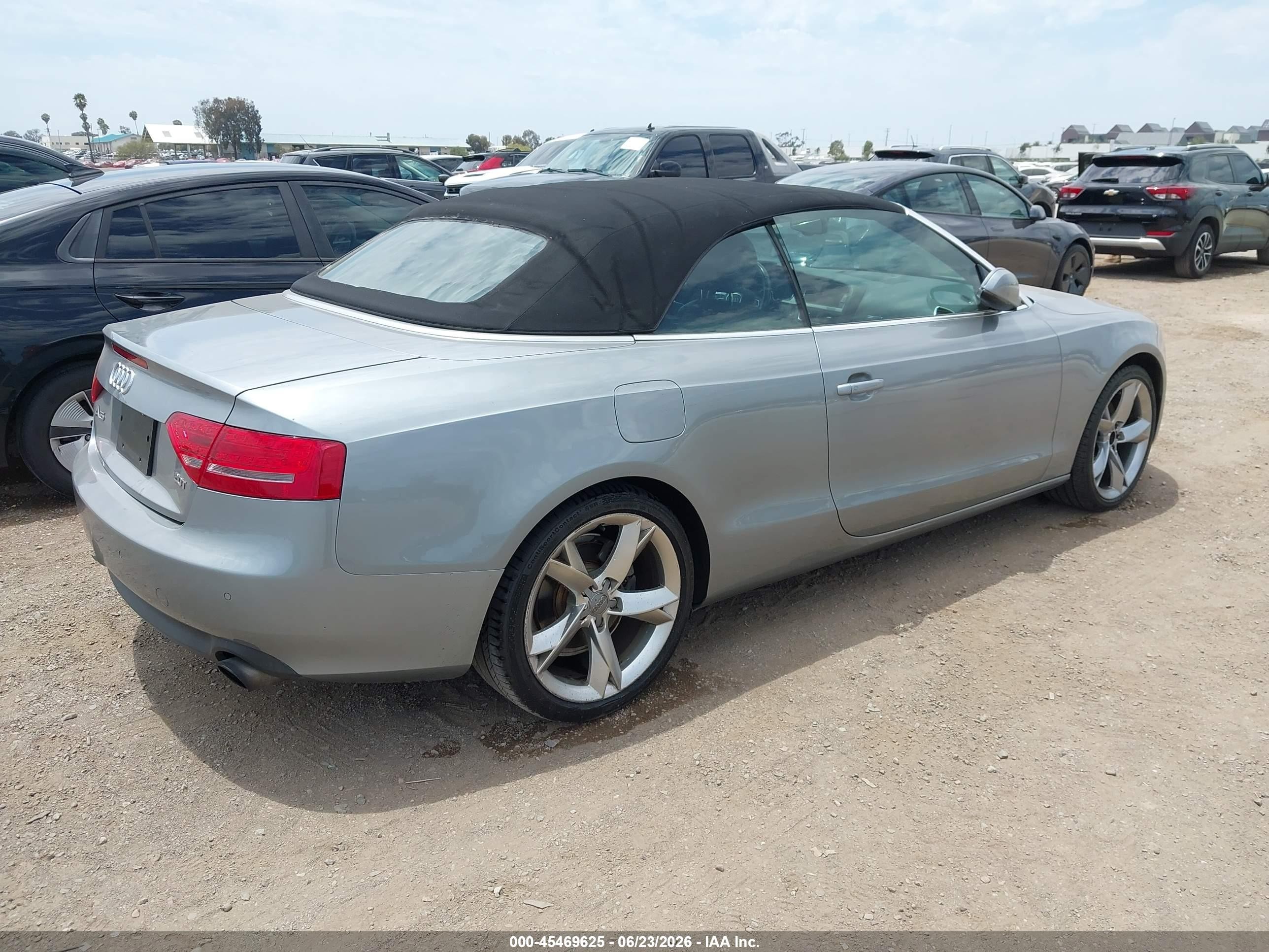 2011 Audi A5 2.0t Premium Gray vin: WAUJFAFH6BN009908