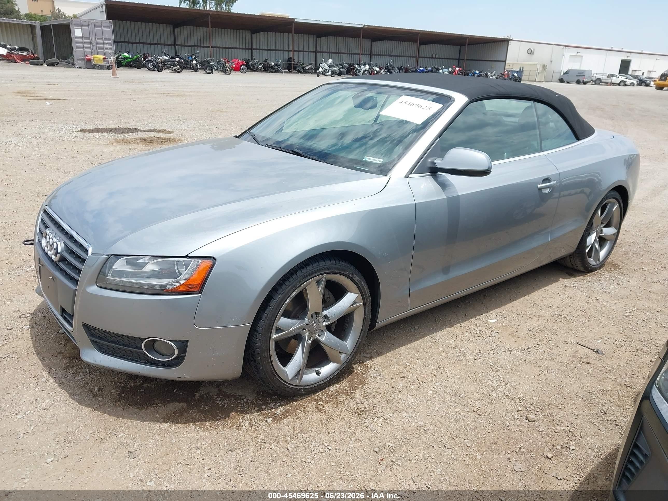 2011 Audi A5 2.0t Premium Gray vin: WAUJFAFH6BN009908