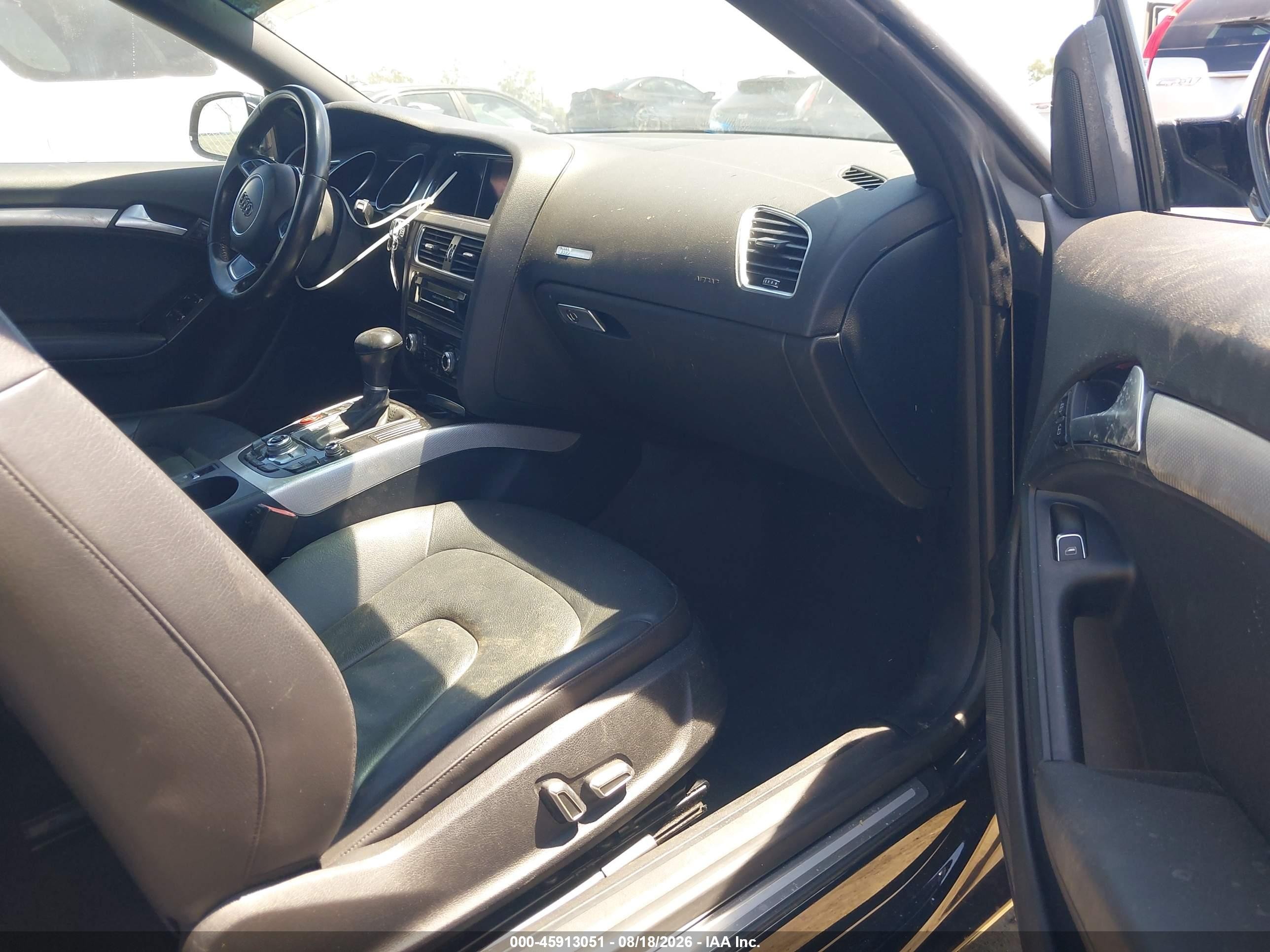 2014 Audi A5 2.0t Premium Черный vin: WAUJFAFH6EN003787