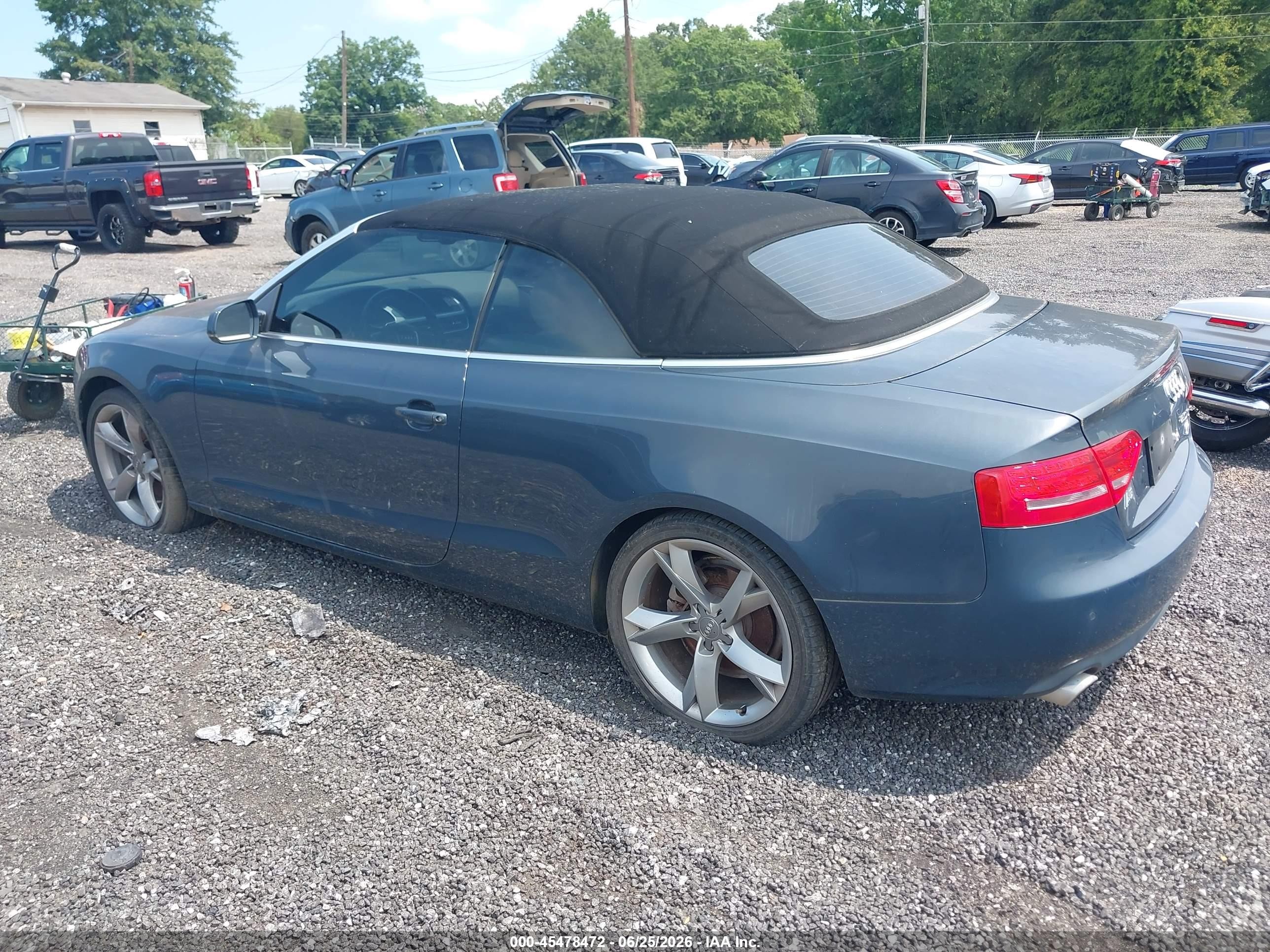 2011 Audi A5 2.0t Premium Blue vin: WAUJFAFH7BN012476