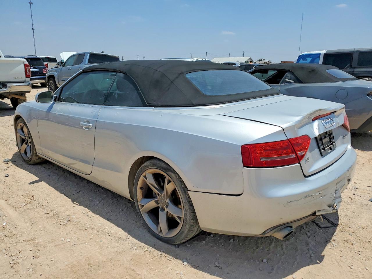 2012 Audi A5 Premium Plus Серебряный vin: WAUJFAFH7CN007828