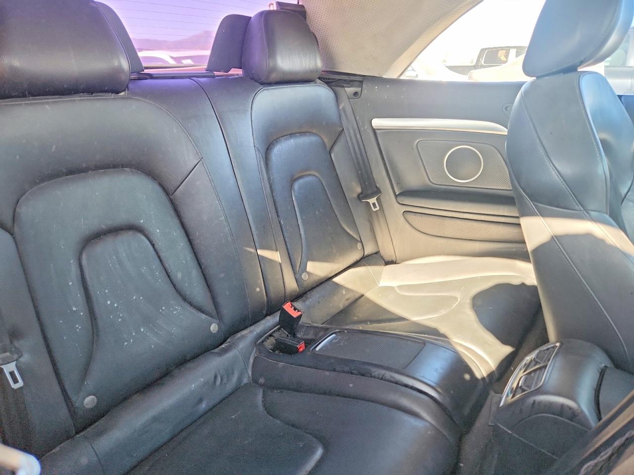 2011 Audi A5 Premium Plus Silver vin: WAUJFAFH8BN012129