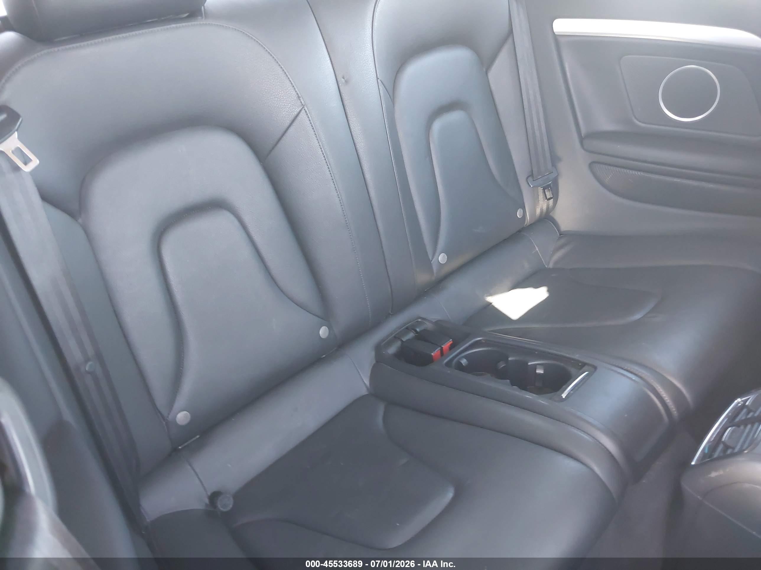 2010 Audi A5 2.0t Premium Black vin: WAUJFAFHXAN012339