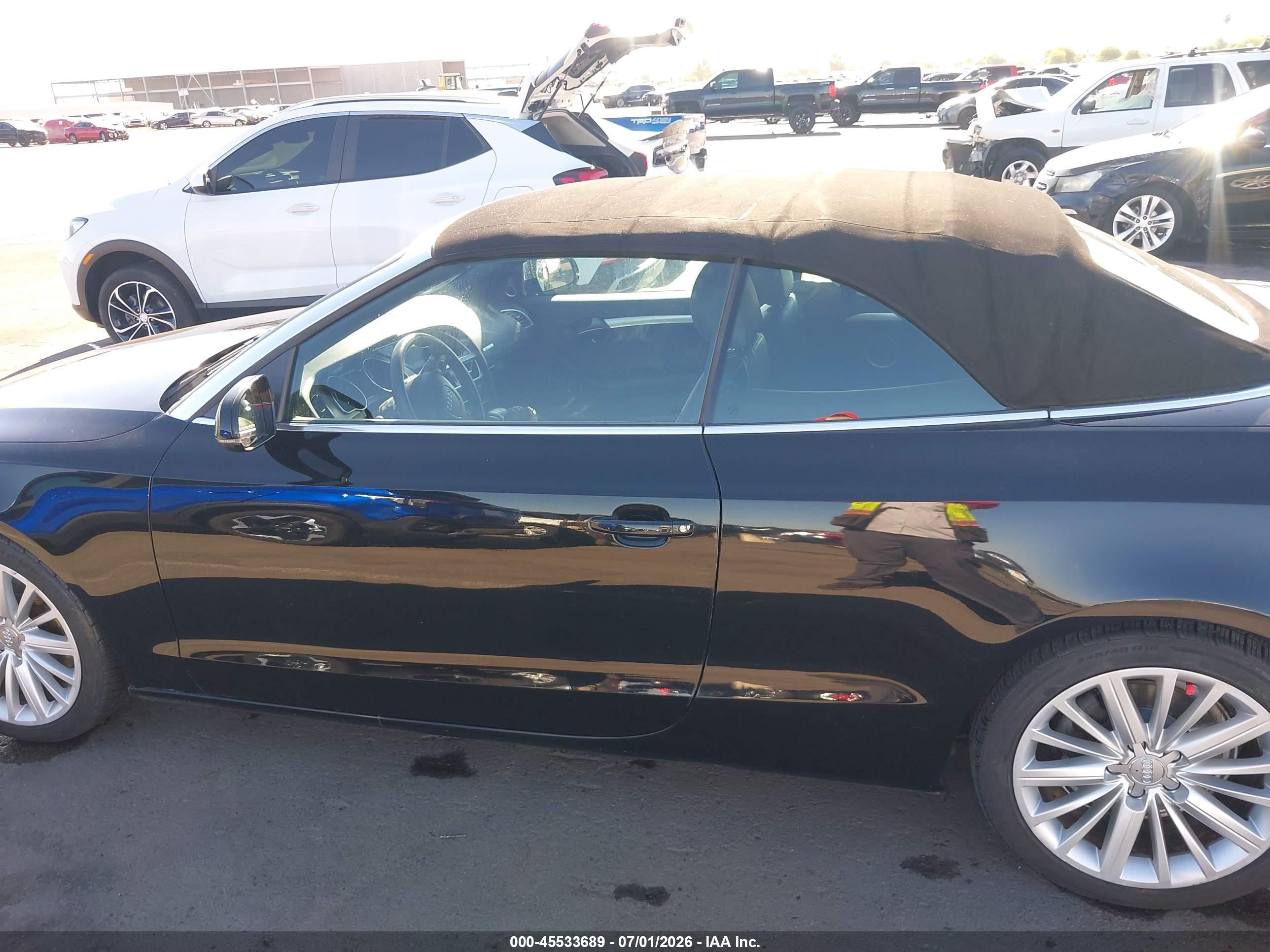 2010 Audi A5 2.0t Premium Black vin: WAUJFAFHXAN012339