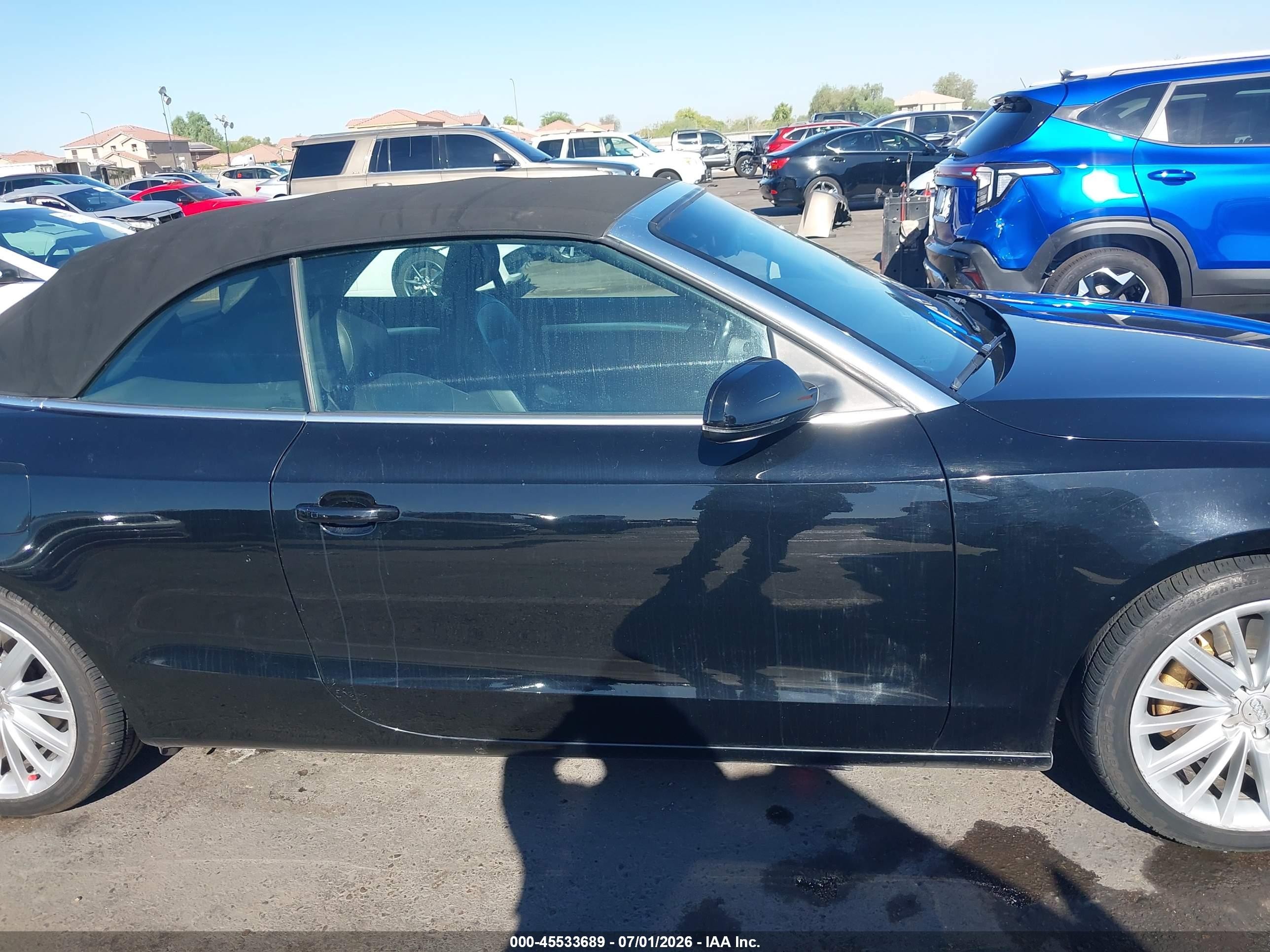 2010 Audi A5 2.0t Premium Black vin: WAUJFAFHXAN012339