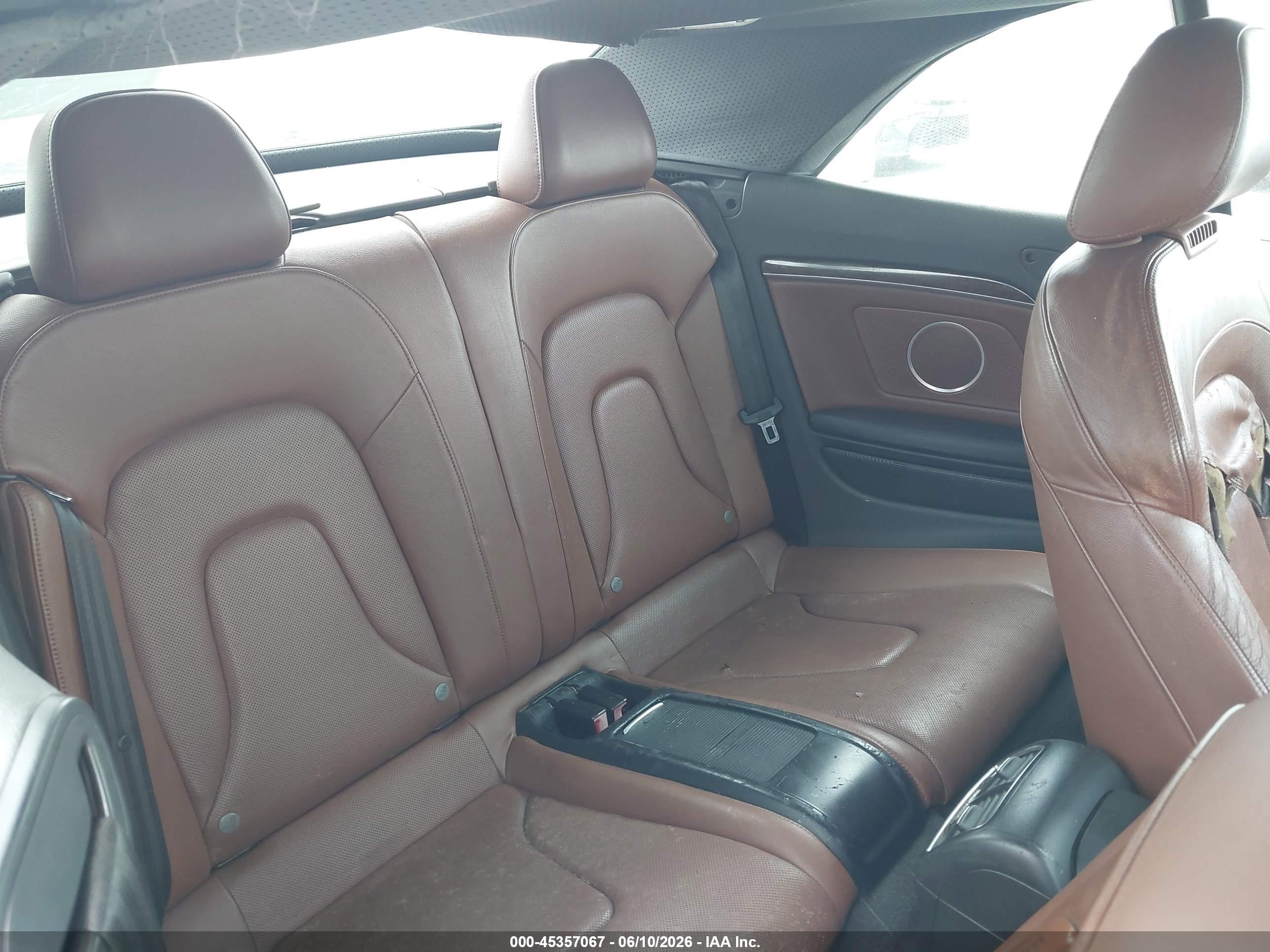 2011 Audi A5 2.0t Premium Gray vin: WAUJFAFHXBN000533