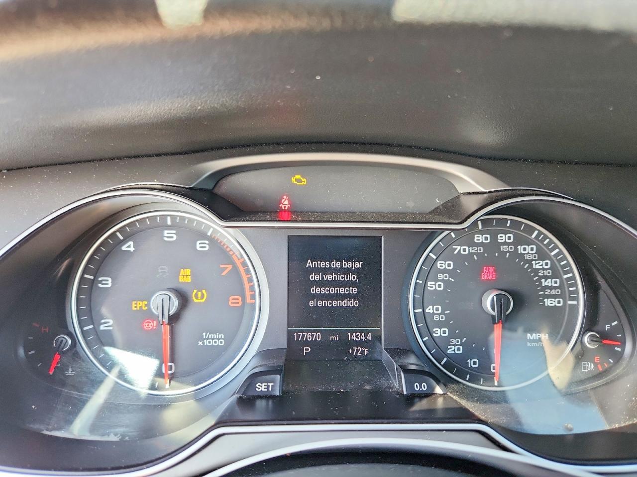 2013 Audi A4 Prestige Синий vin: WAUJFAFL1DN020760