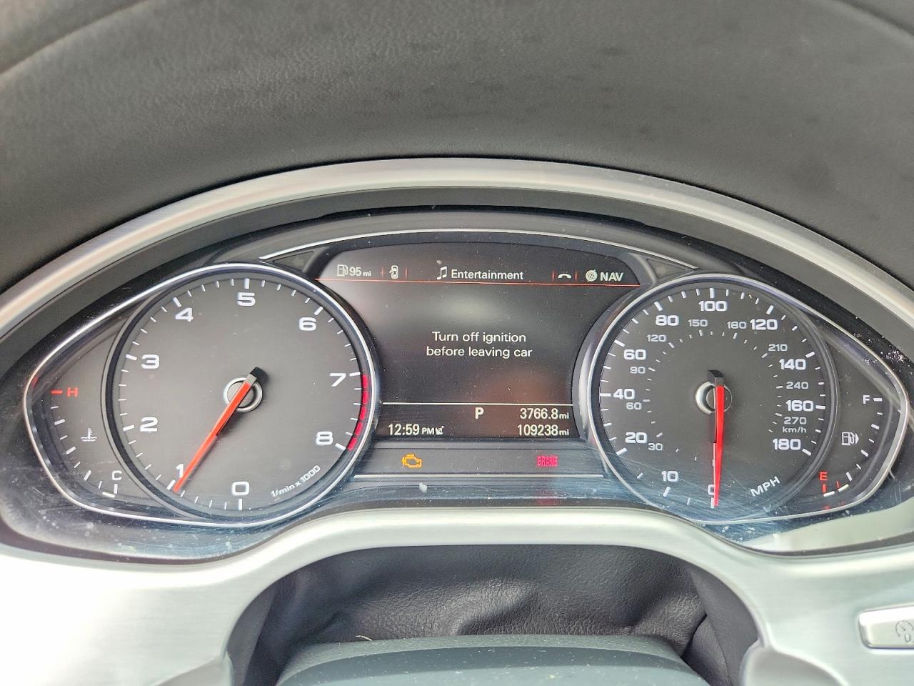 2015 Audi A8 Quattro Белый vin: WAUJGAFD3FN037861