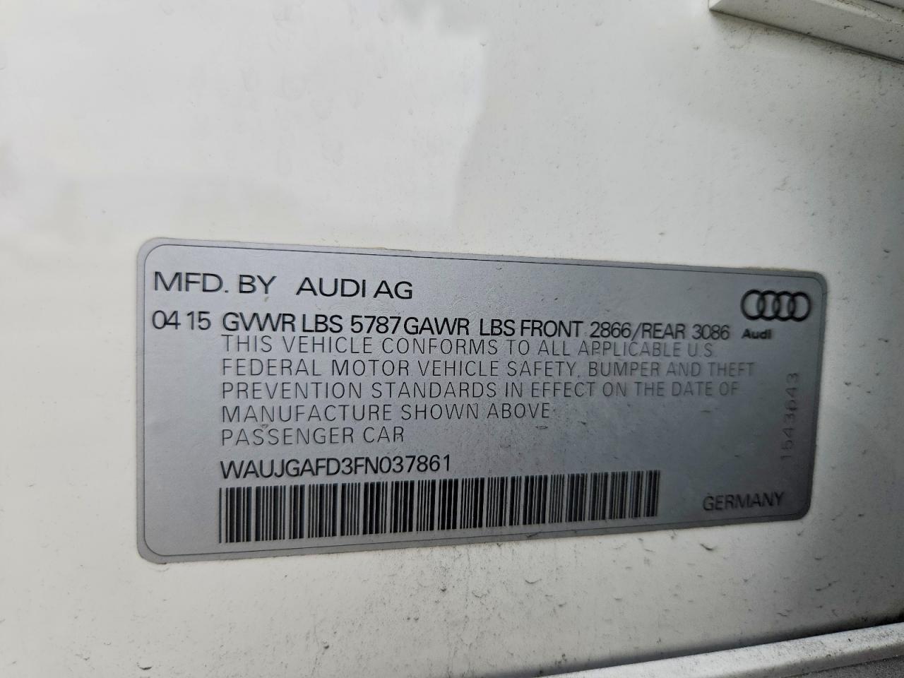 2015 Audi A8 Quattro Белый vin: WAUJGAFD3FN037861