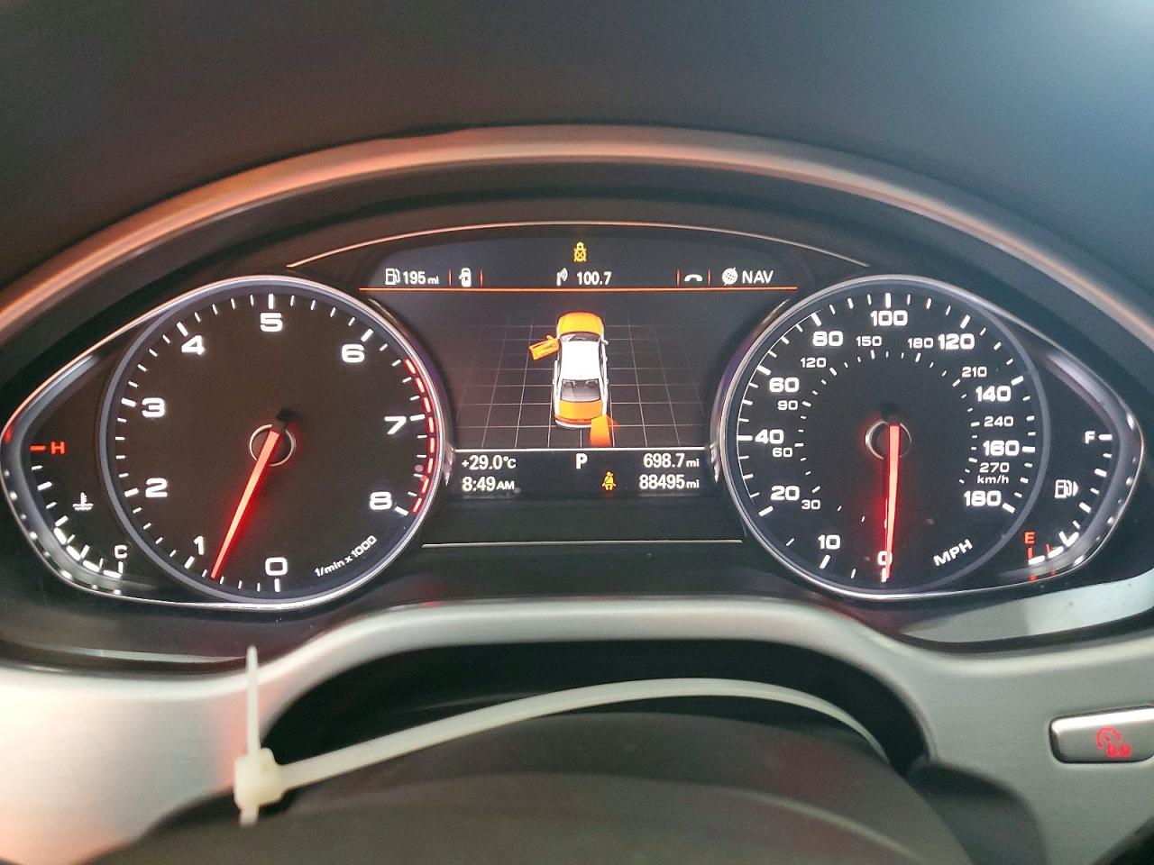 2015 Audi A8 Quattro Черный vin: WAUJGAFD6FN008788