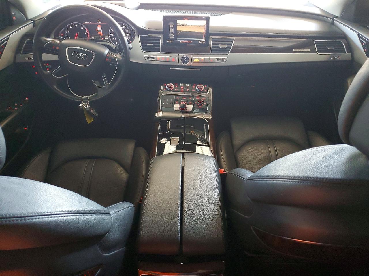 2015 Audi A8 Quattro Черный vin: WAUJGAFD6FN008788