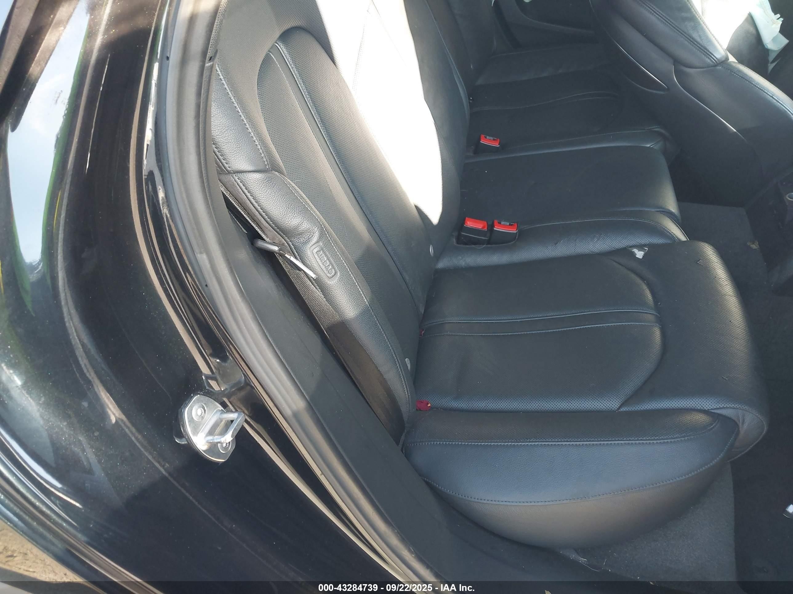2015 Audi A8 3.0t Black vin: WAUJGAFD7FN032176