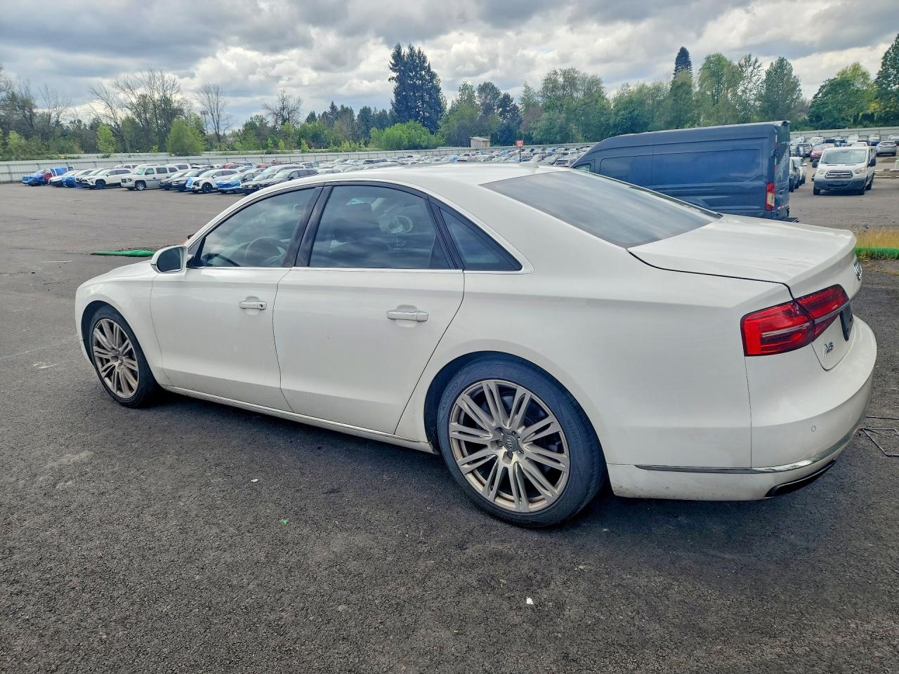 2015 Audi A8 Quattro White vin: WAUJGAFD8FN019937