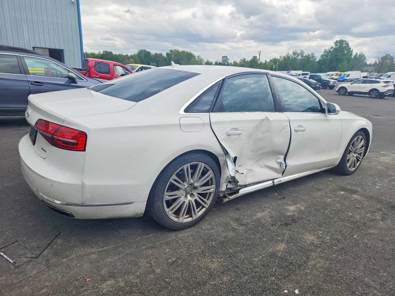 2015 Audi A8 Quattro White vin: WAUJGAFD8FN019937